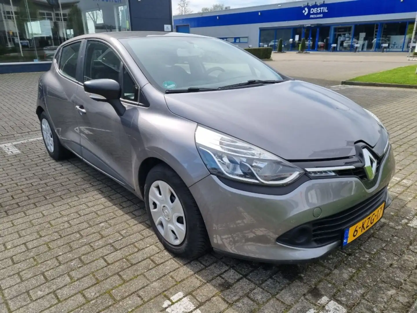 Renault Clio 0.9 TCe Expression Gris - 2