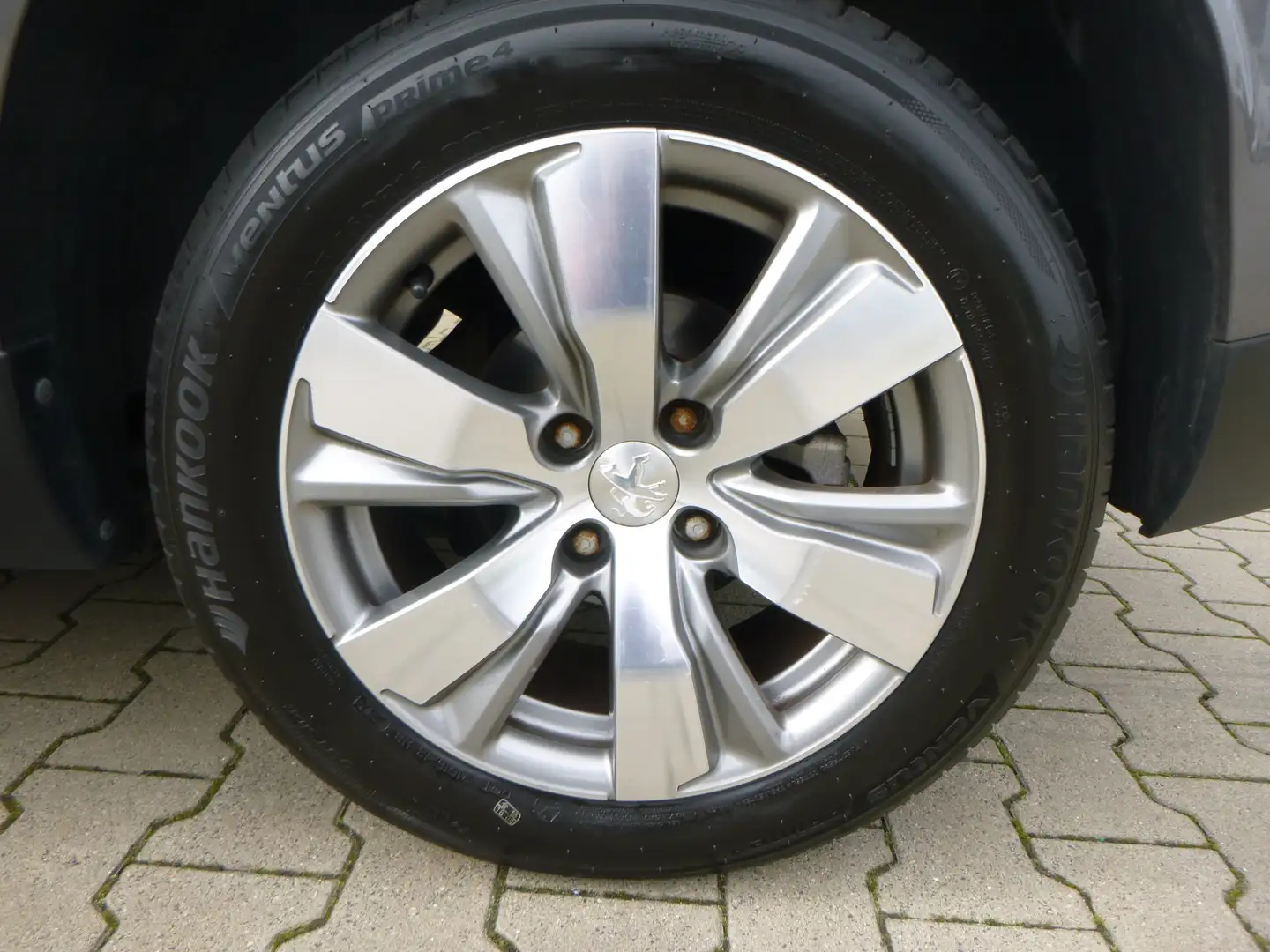 Peugeot 2008 Allure, sehr gepflegt; 12 Monate Garantie; Top; Grau - 2