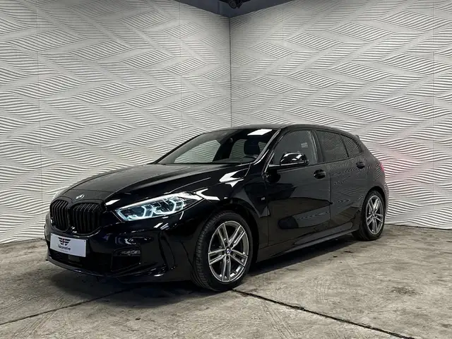 BMW 116 i*M-SPORT*CARPLAY*SHADOW*LED*