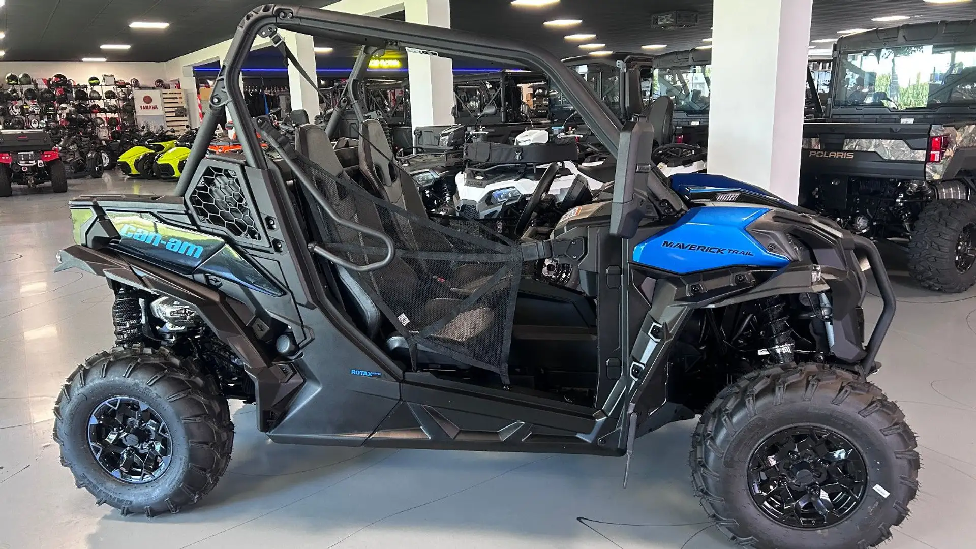 Can-Am Maverick Trail DPS 700 T2b ABS Синій - 1