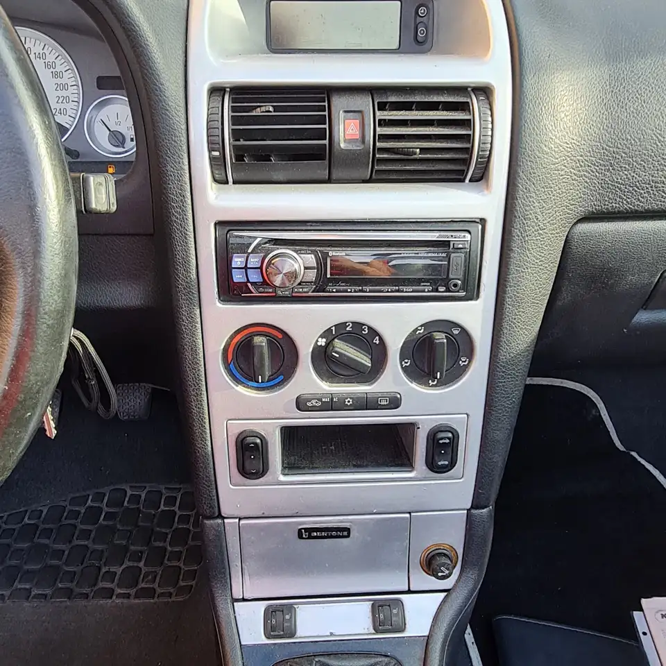 Opel Astra Cabrio 2.2 16V, foto 9