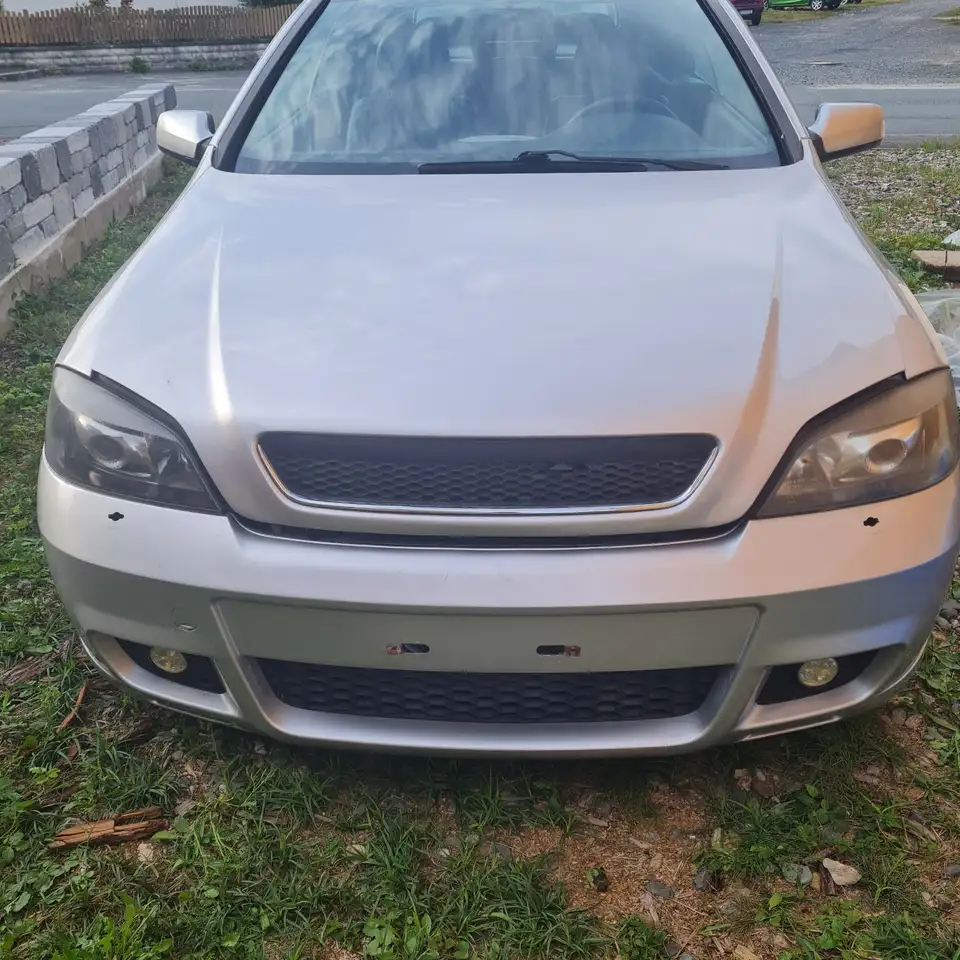 Opel Astra Cabrio 2.2 16V, foto 1