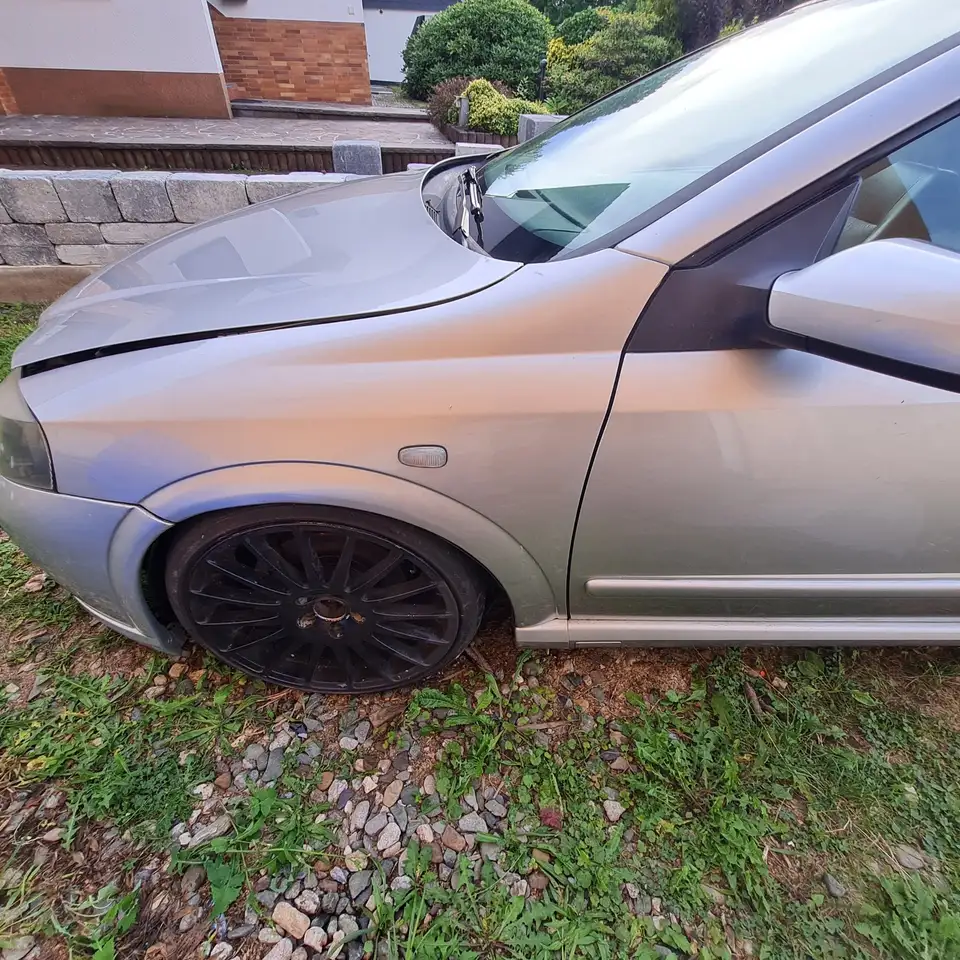 Opel Astra Cabrio 2.2 16V, foto 3