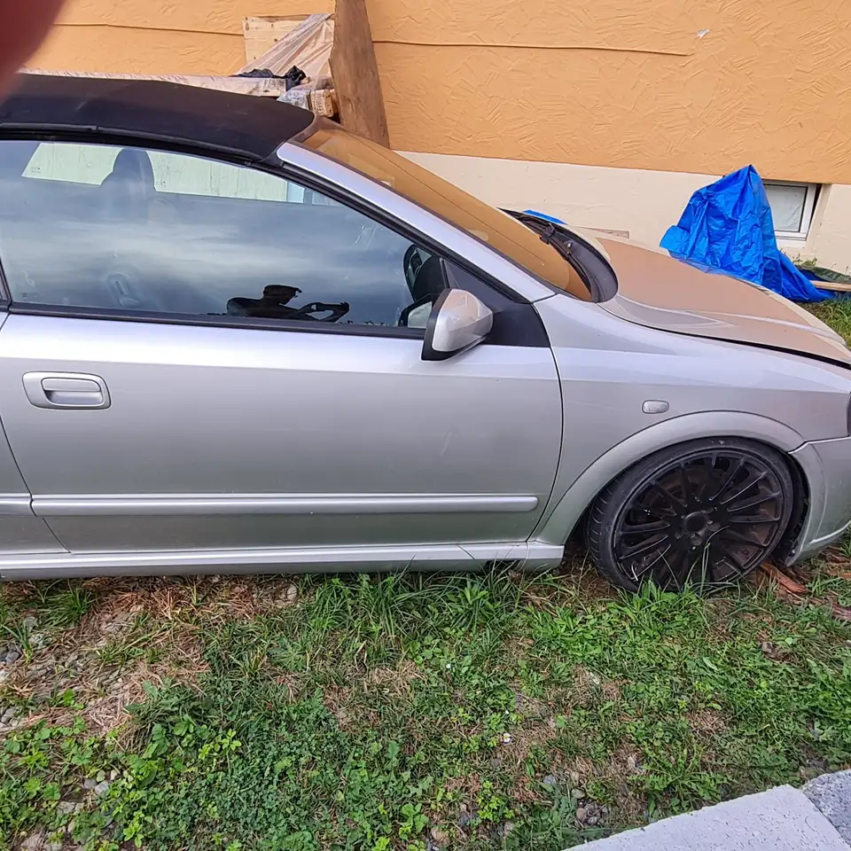Opel Astra Cabrio 2.2 16V, foto 4