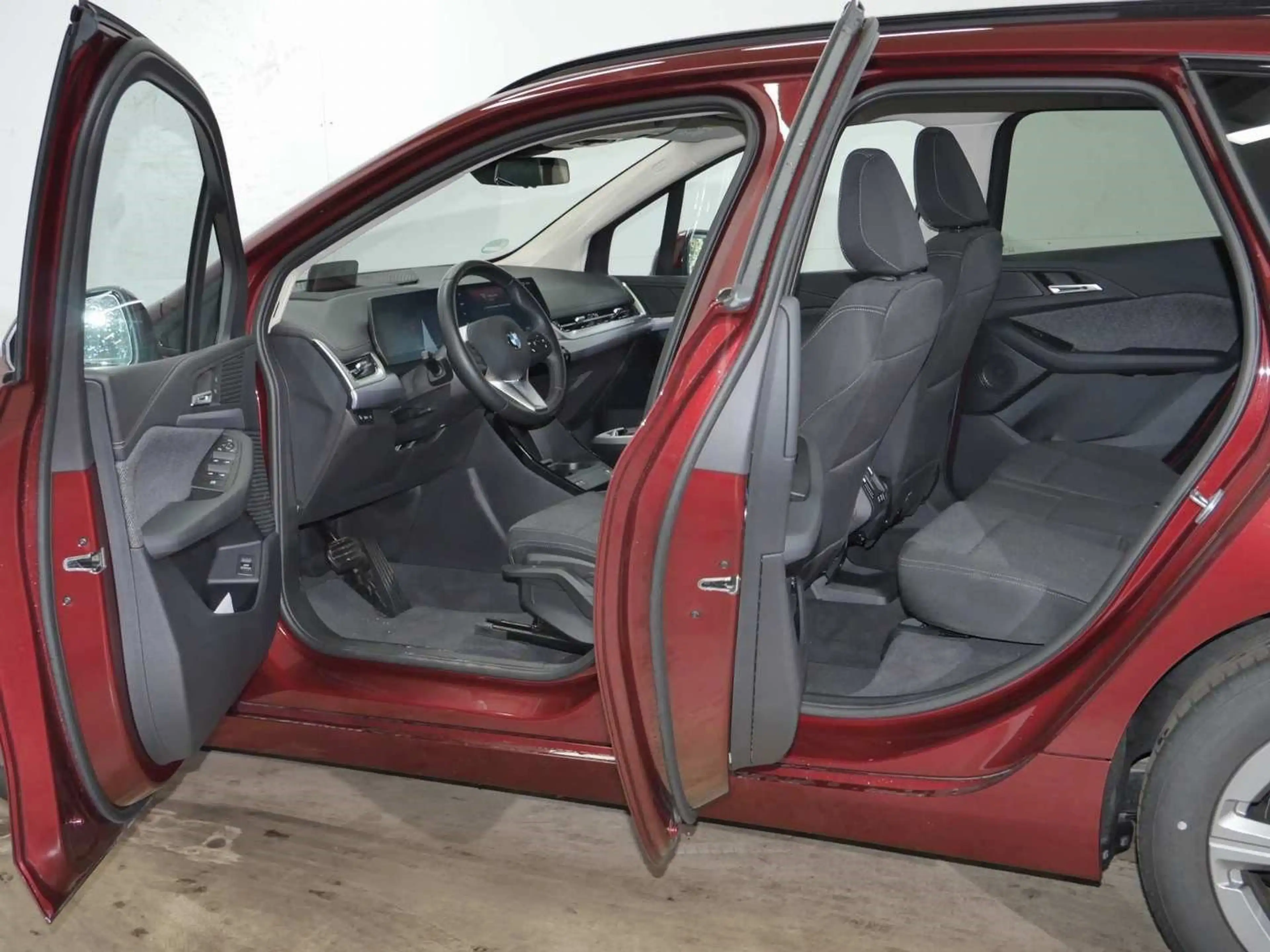 BMW 220 d Active Tourer //HUD Stop&Go AHK Kamera — photo 10