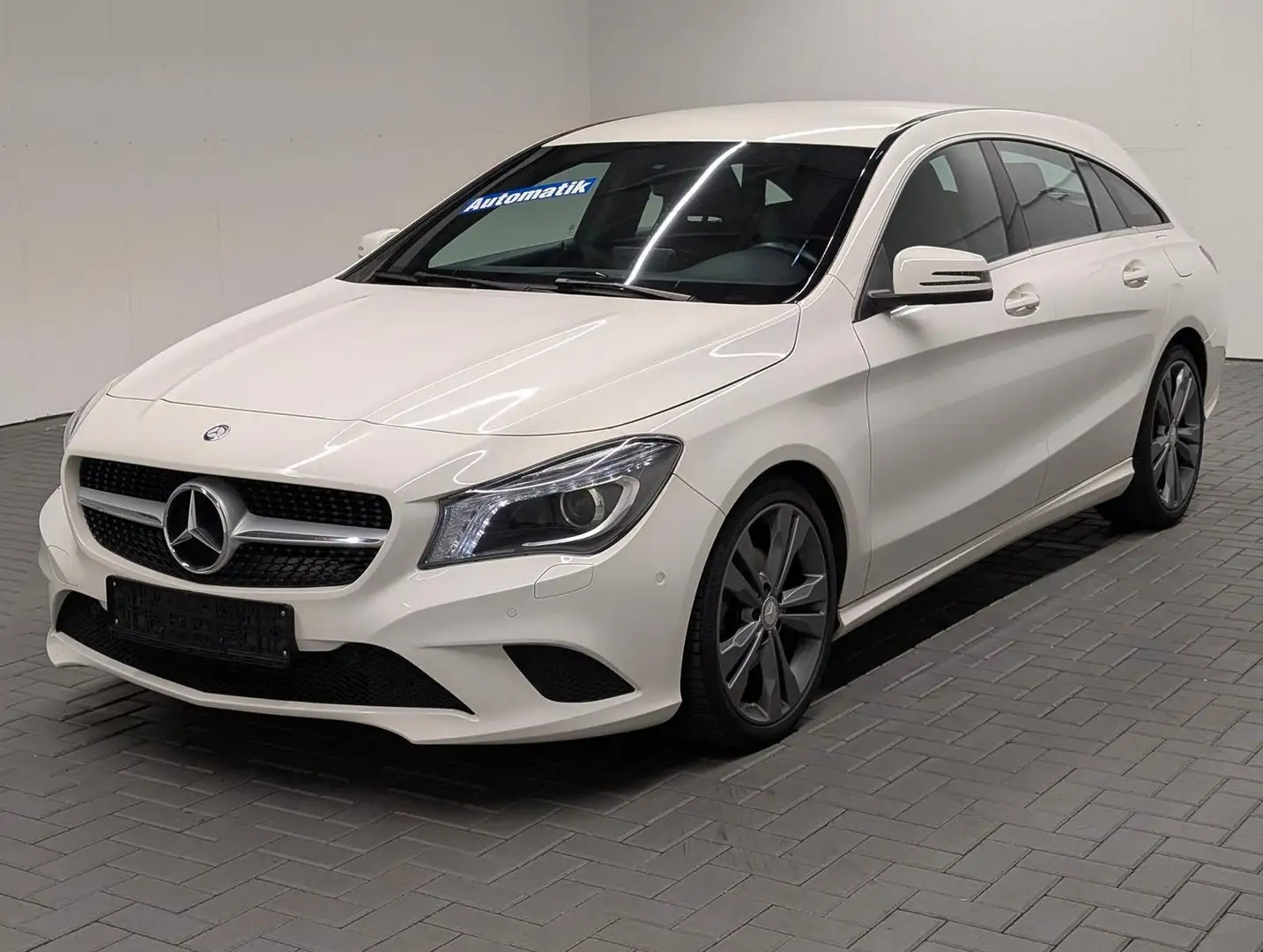 Mercedes-Benz CLA 200 Bi-Xenon/Navi/SHZ/PDC/el. Weiß - 1