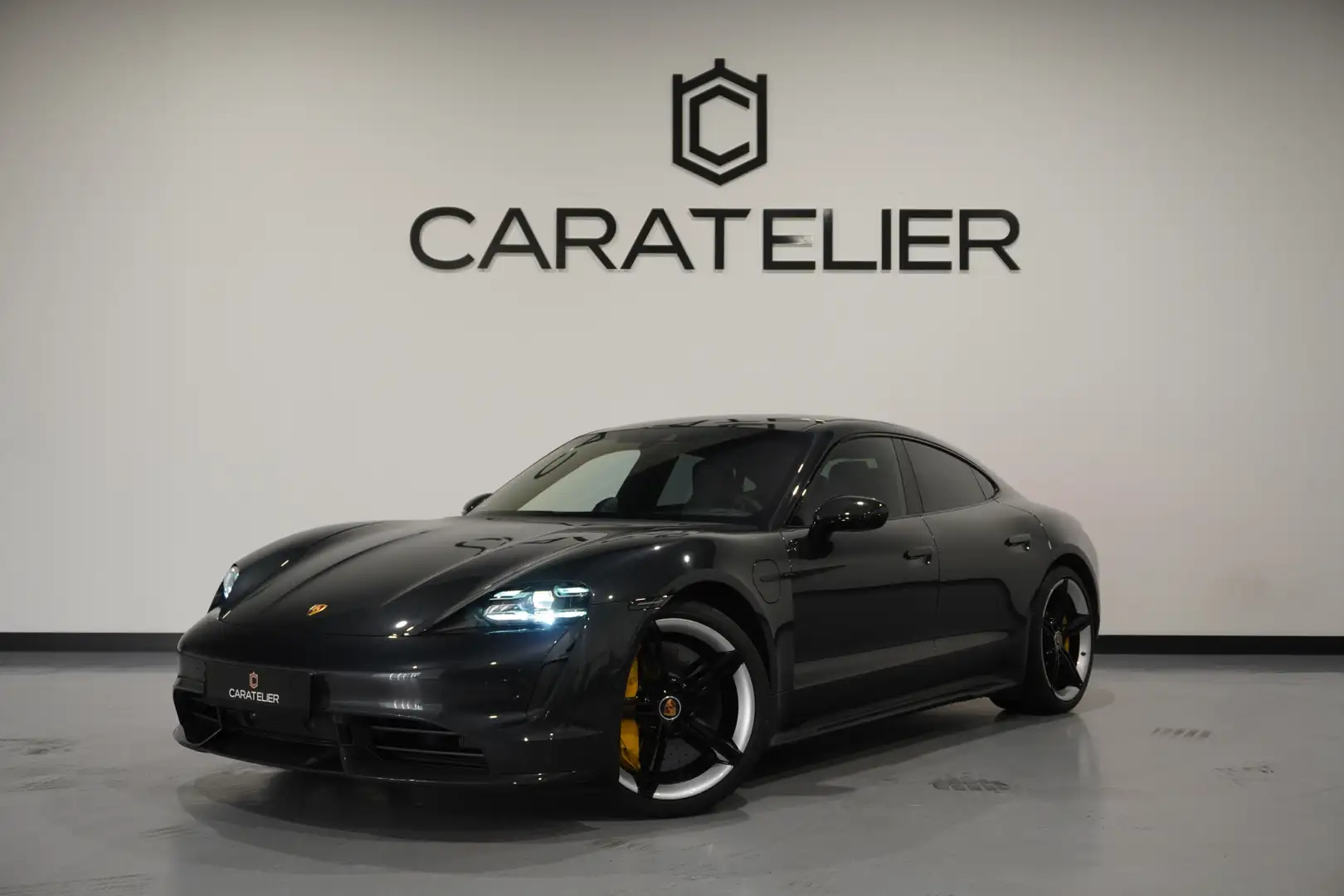 Porsche Taycan Turbo S / Ceramic Brake / Full Carbon / ACCU 92,6% Grau - 1