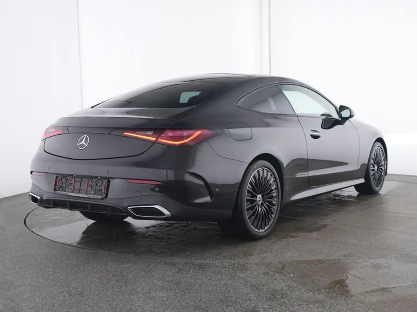 Mercedes-Benz CLE 200 4M Coupé AMG Line Adv+ Pano Distronic Ni Noir - 2