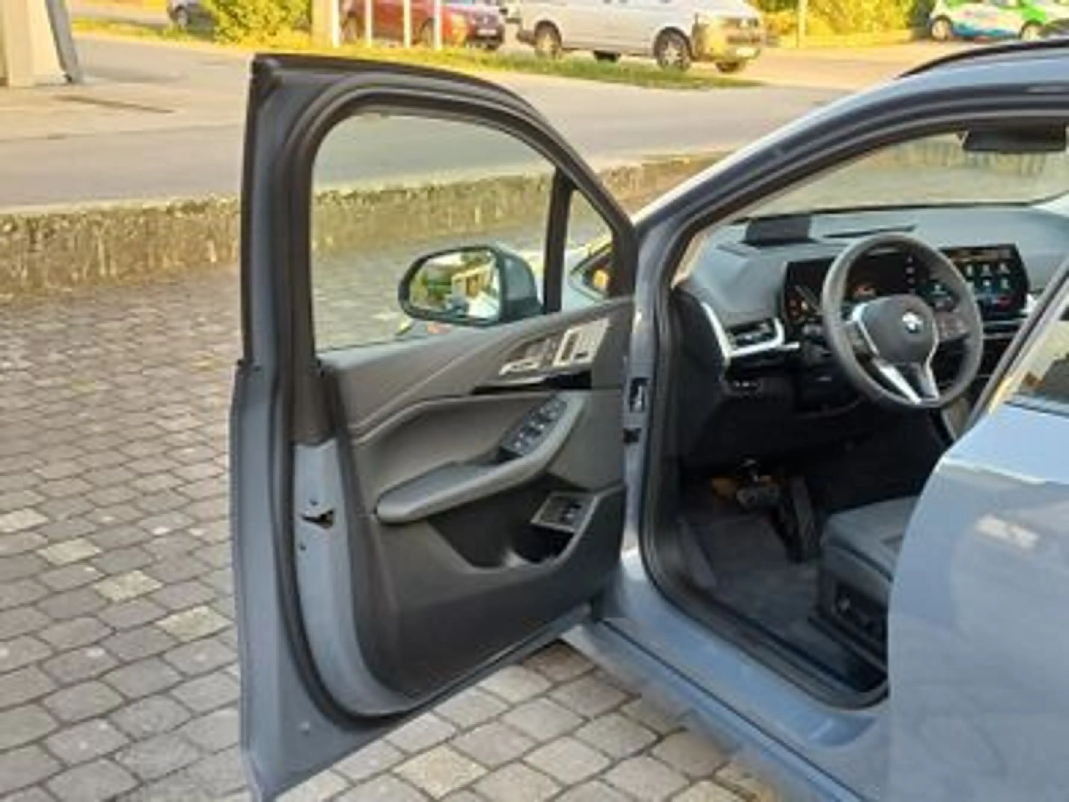 BMW 218 i Active Tourer Luxury Line ACC+ HUD Pano 3DV — photo 6