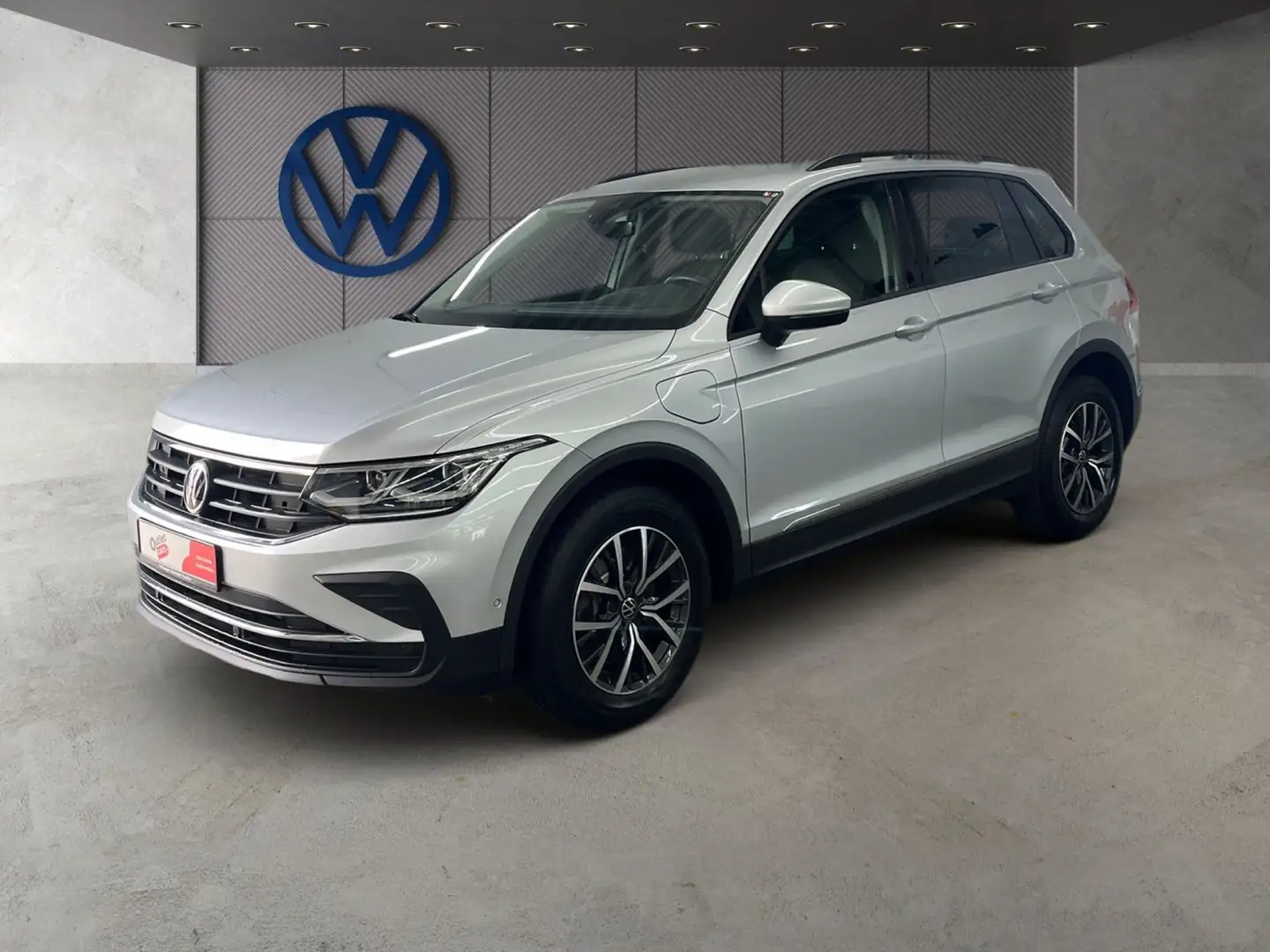 Volkswagen Tiguan 1.4 TSI DSG eHybrid Life Navi LEDMatrix D Silber - 2