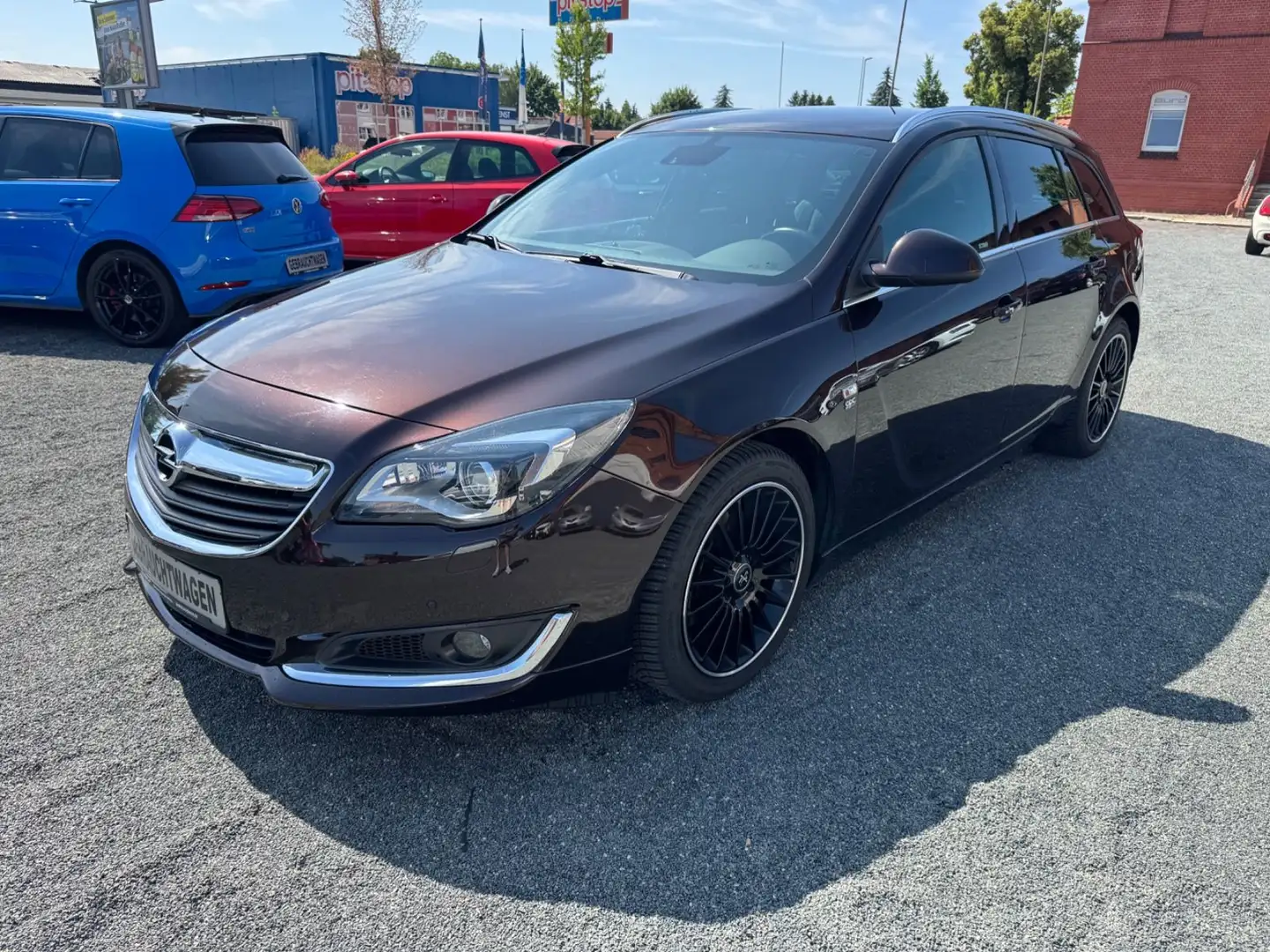 Opel Insignia A Sports Tourer Sport OPC-Line-Paket Brun - 2