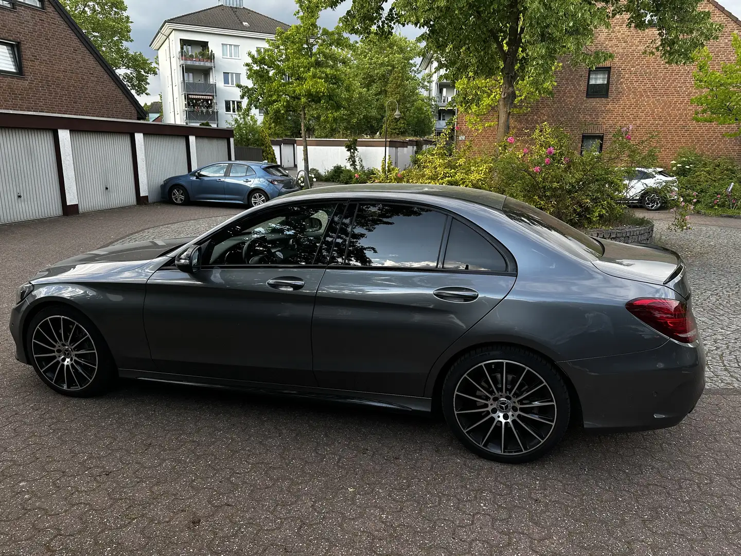 Mercedes-Benz C 250 9G-TRONIC AMG Line - 2