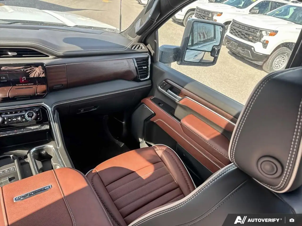 GMC Sierra 2500HD снимка GMC Sierra 2500HD