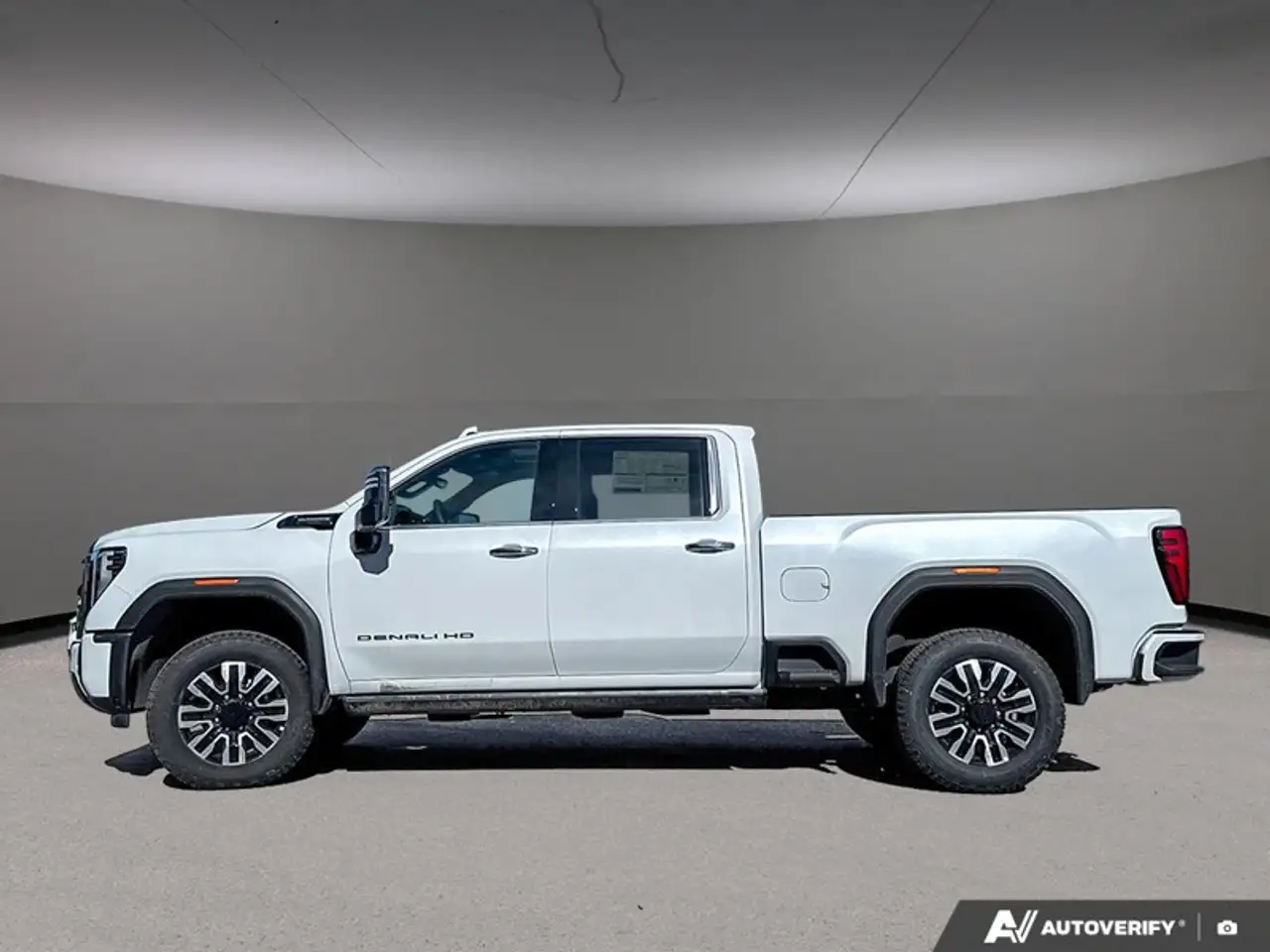 GMC Sierra 2500HD снимка GMC Sierra 2500HD