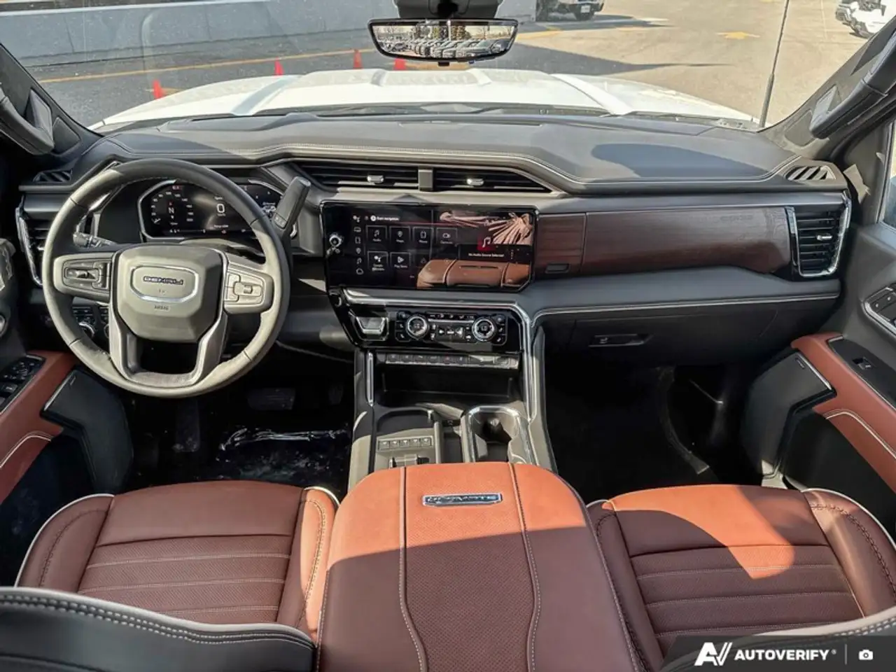 GMC Sierra 2500HD снимка GMC Sierra 2500HD