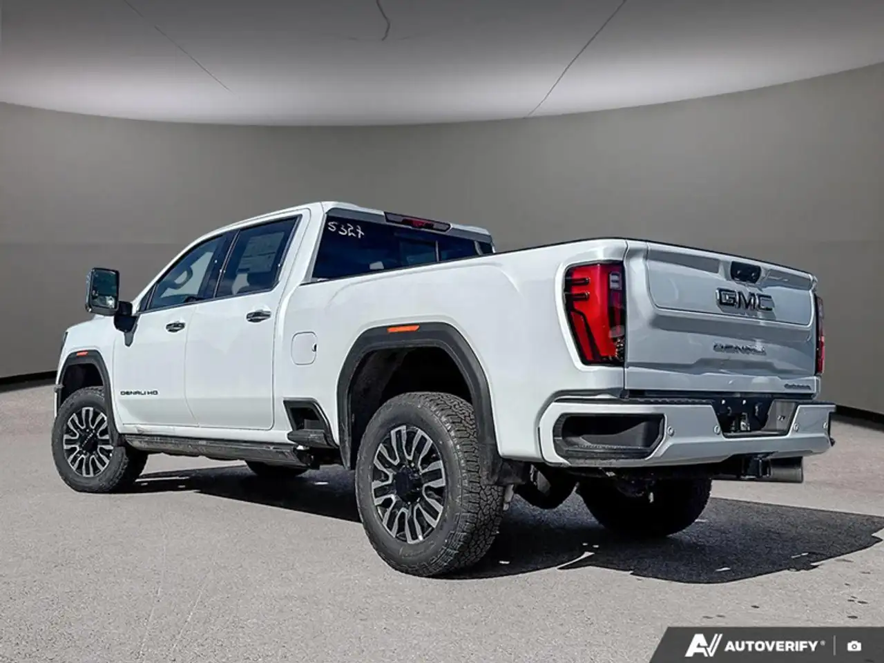 GMC Sierra 2500HD снимка GMC Sierra 2500HD
