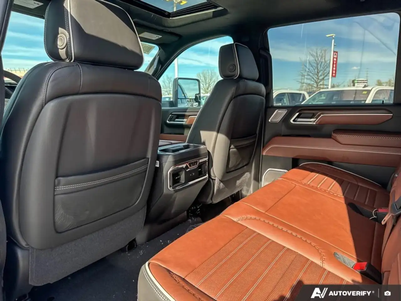 GMC Sierra 2500HD снимка GMC Sierra 2500HD