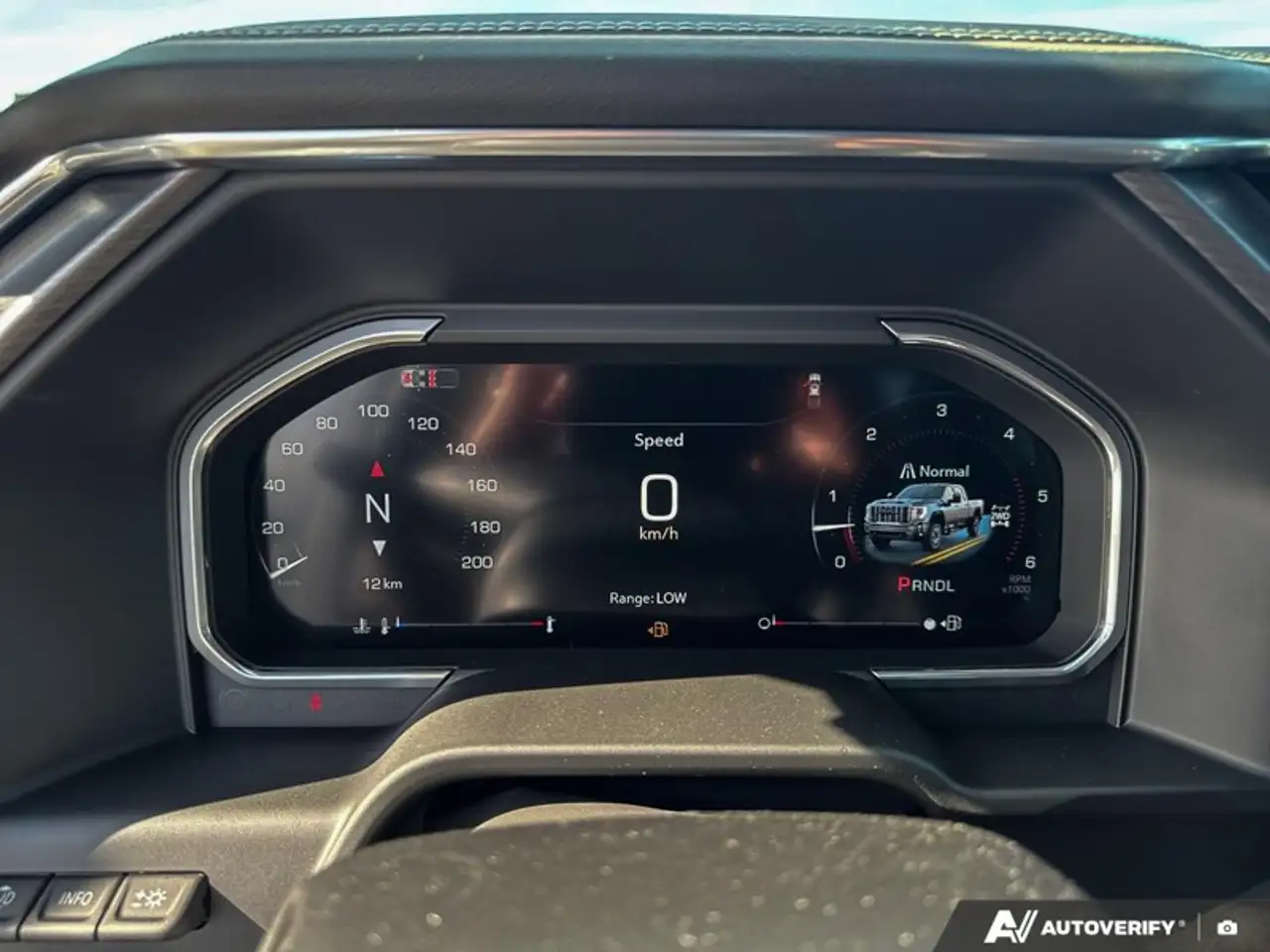 GMC Sierra 2500HD снимка GMC Sierra 2500HD