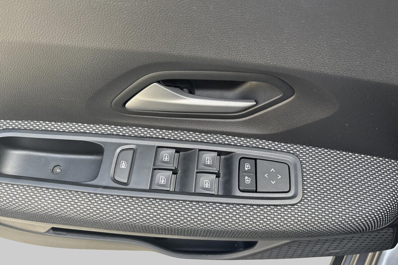 Dacia Sandero Stepway Expression TCe 90 PDC Camera — photo 11