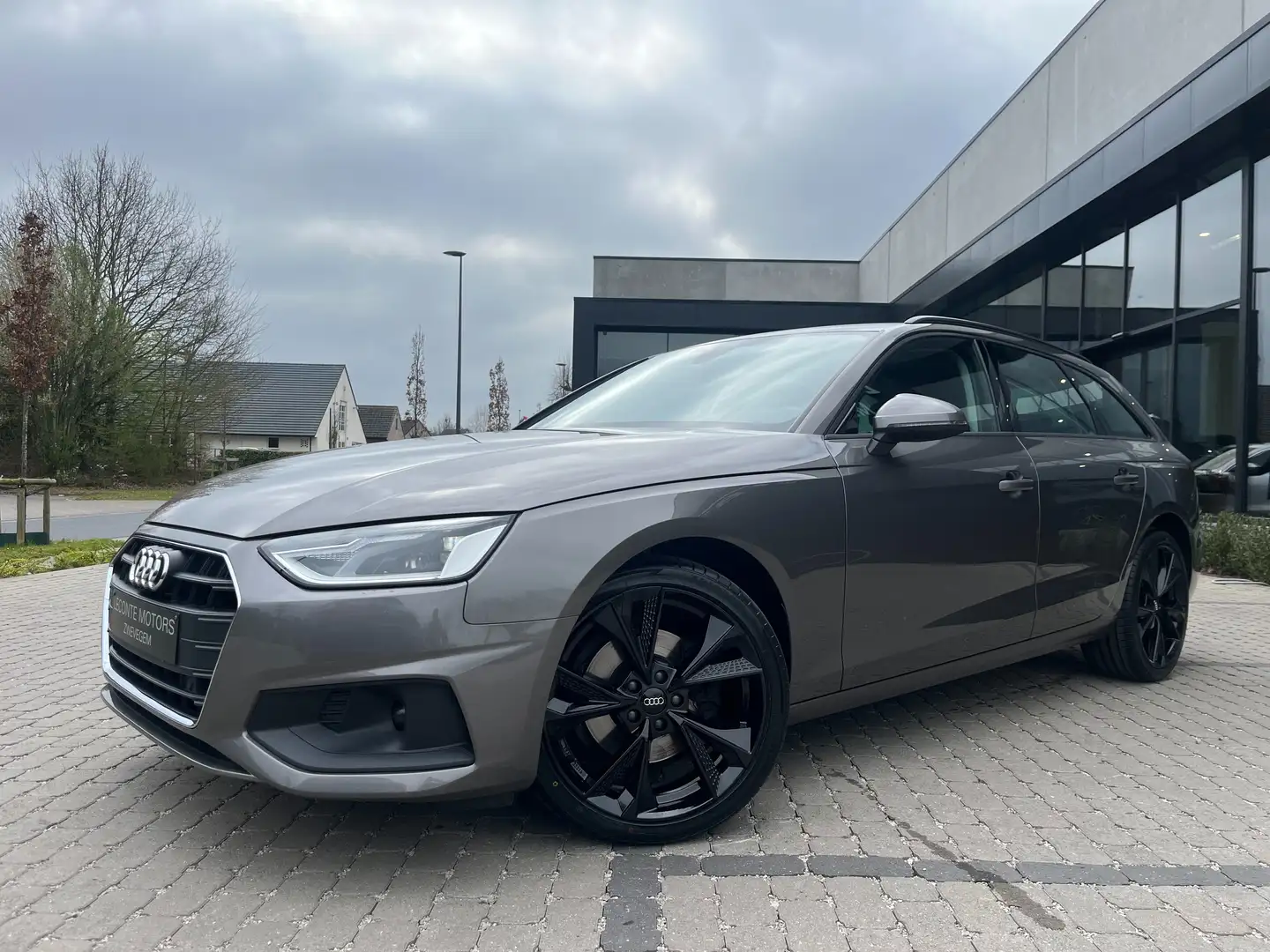 Audi A4 Avant 35 TFSI S tronic Navigatie/Cruise/PDC/BLTH.. Gris - 2