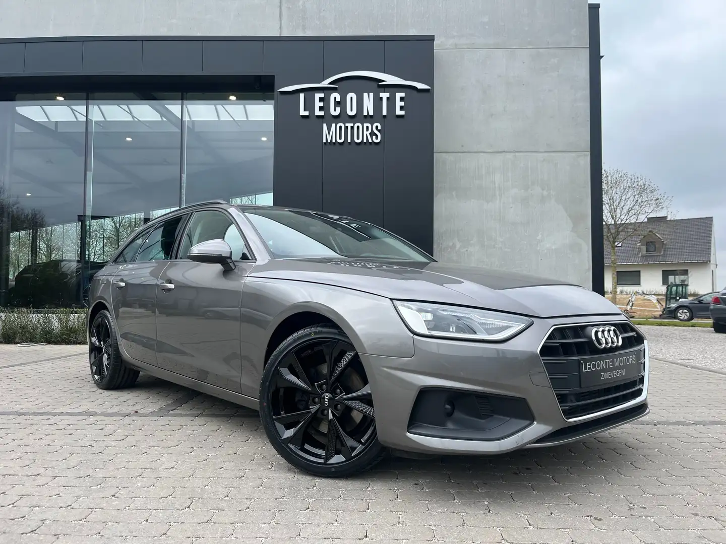 Audi A4 Avant 35 TFSI S tronic Navigatie/Cruise/PDC/BLTH.. Gris - 1