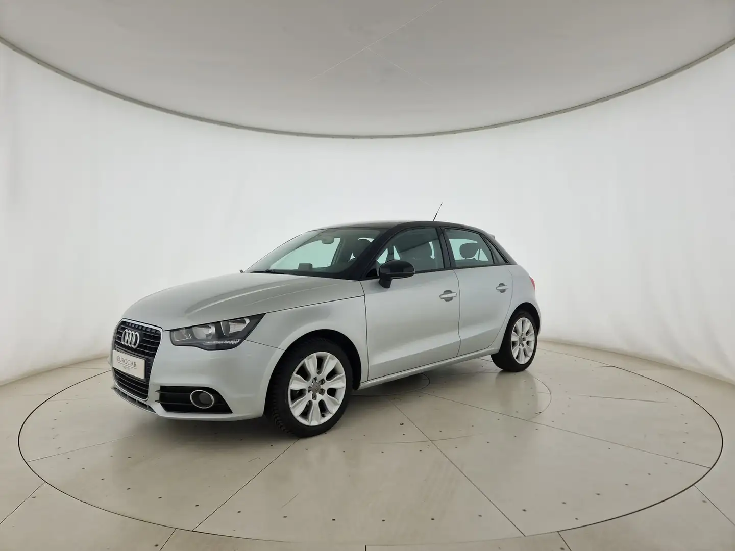 Audi A1 sportback 1.2 tfsi ambition Silber - 1