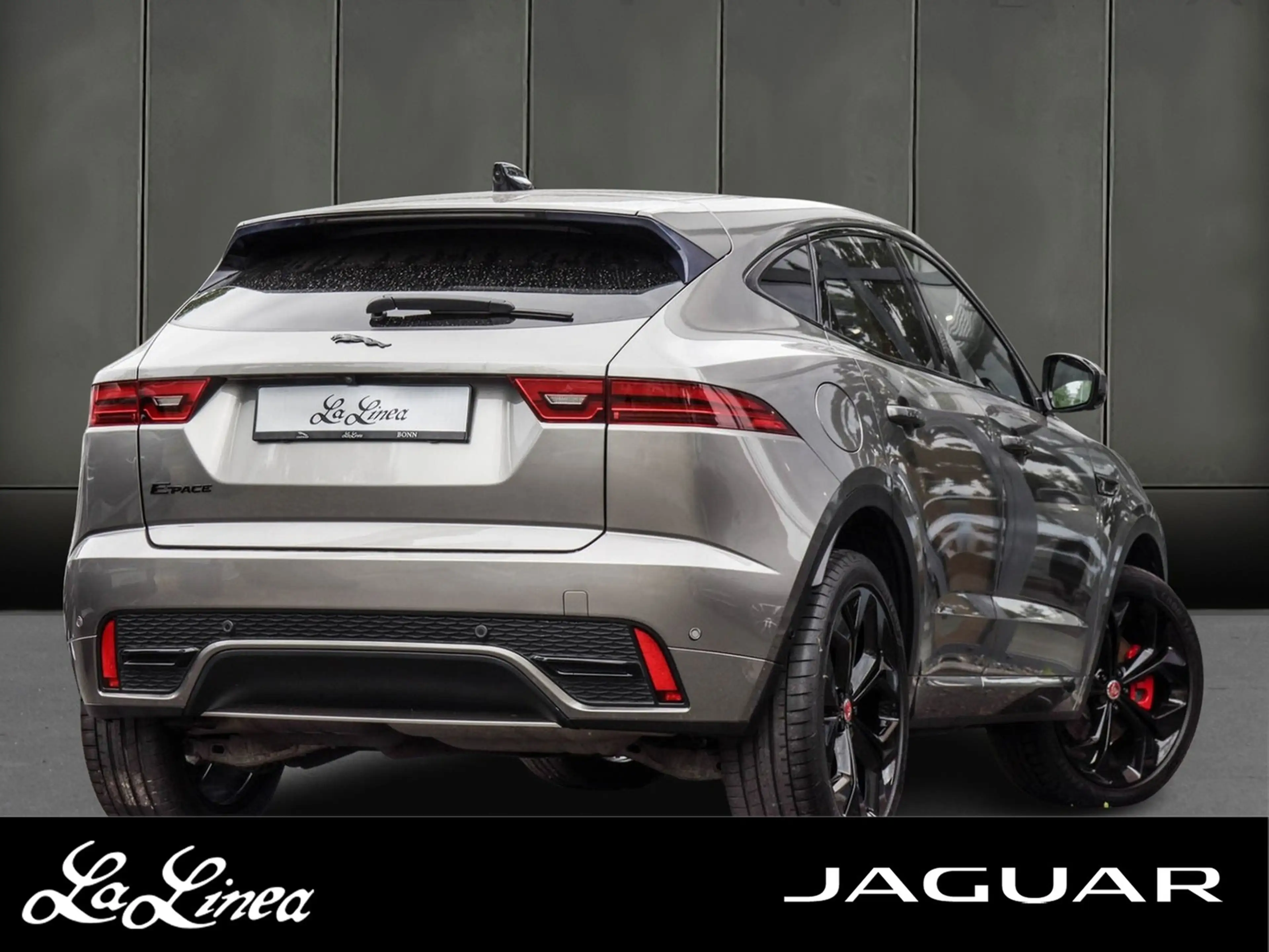Jaguar E-Pace D240 R-Dynamic HSE AWD Pixel-LED, Panoramadach,... — photo 2