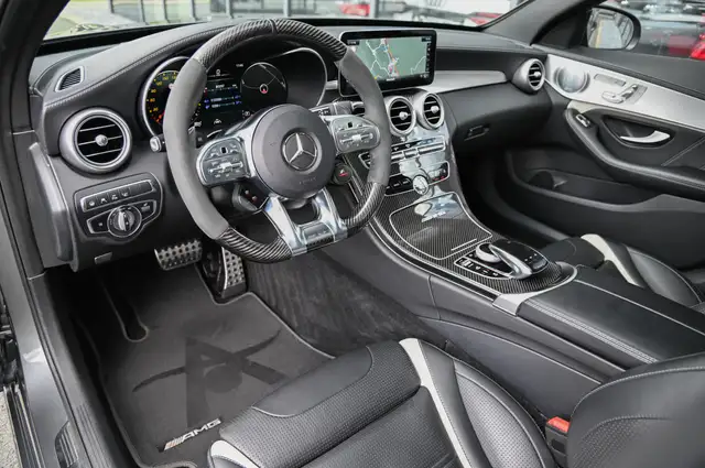 Mercedes-Benz C 63 Amg view 9