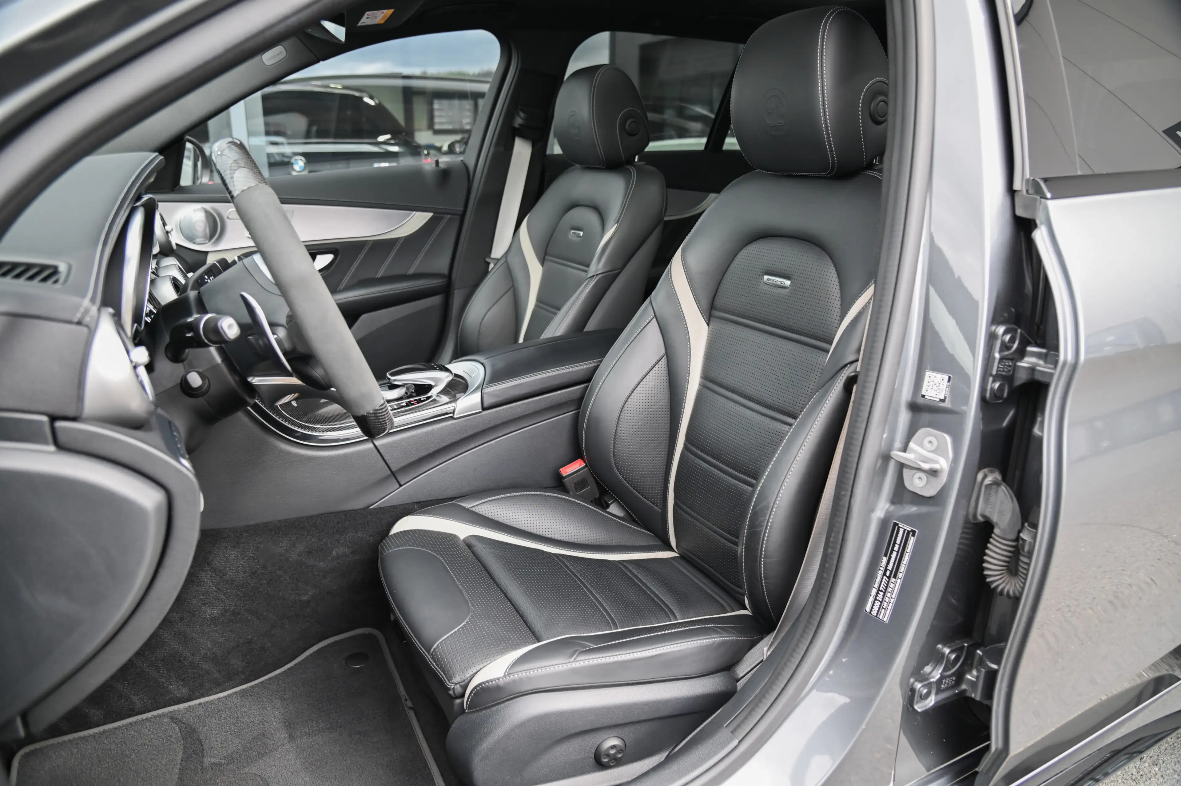 Mercedes-Benz C 63 AMG S T COMAND* Widescreen* Pano* Keramik* — photo 12