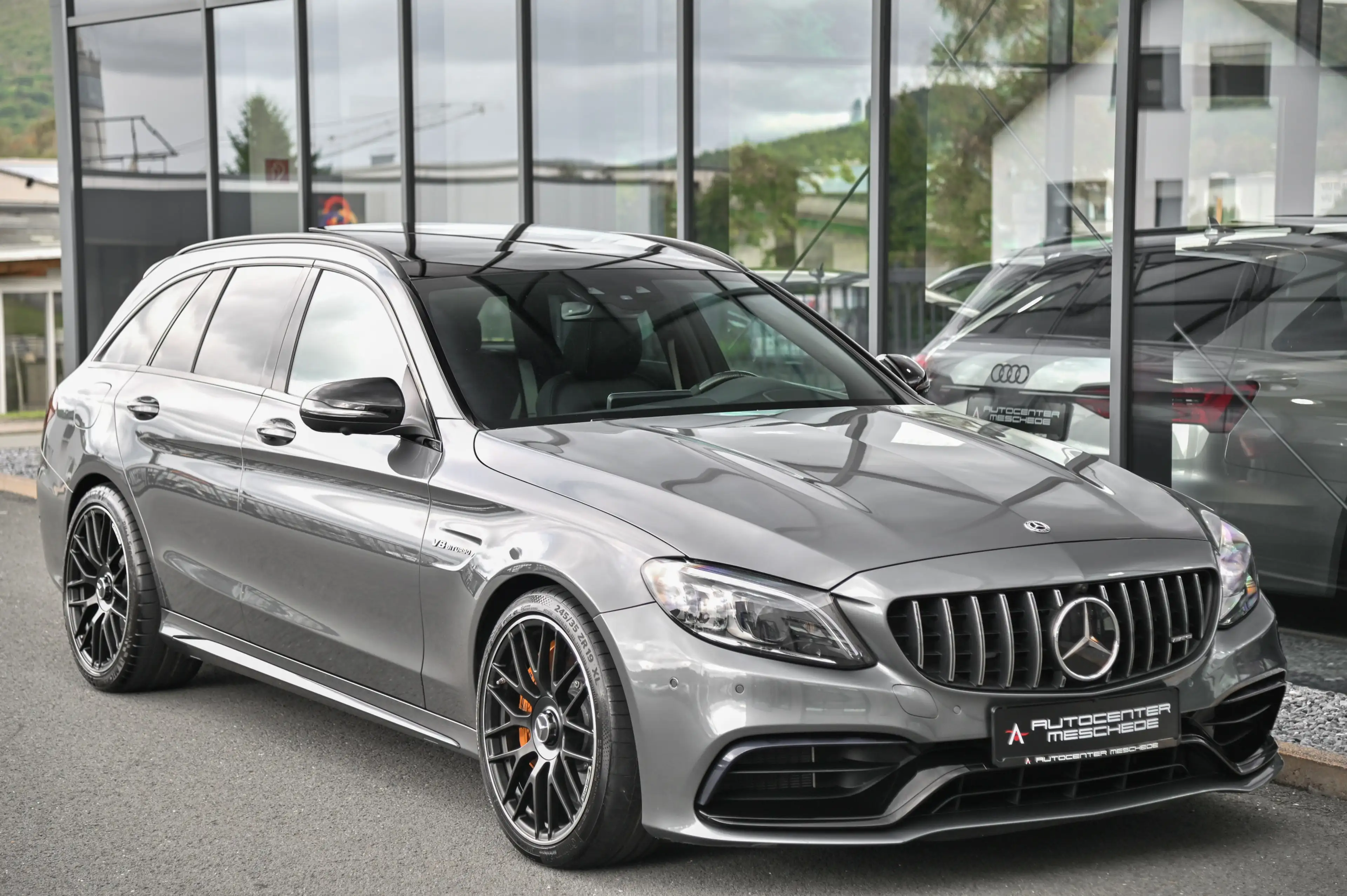 Mercedes-Benz C 63 AMG S T COMAND* Widescreen* Pano* Keramik* — photo 3