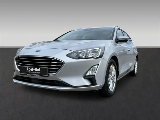 Ford Focus view 3
