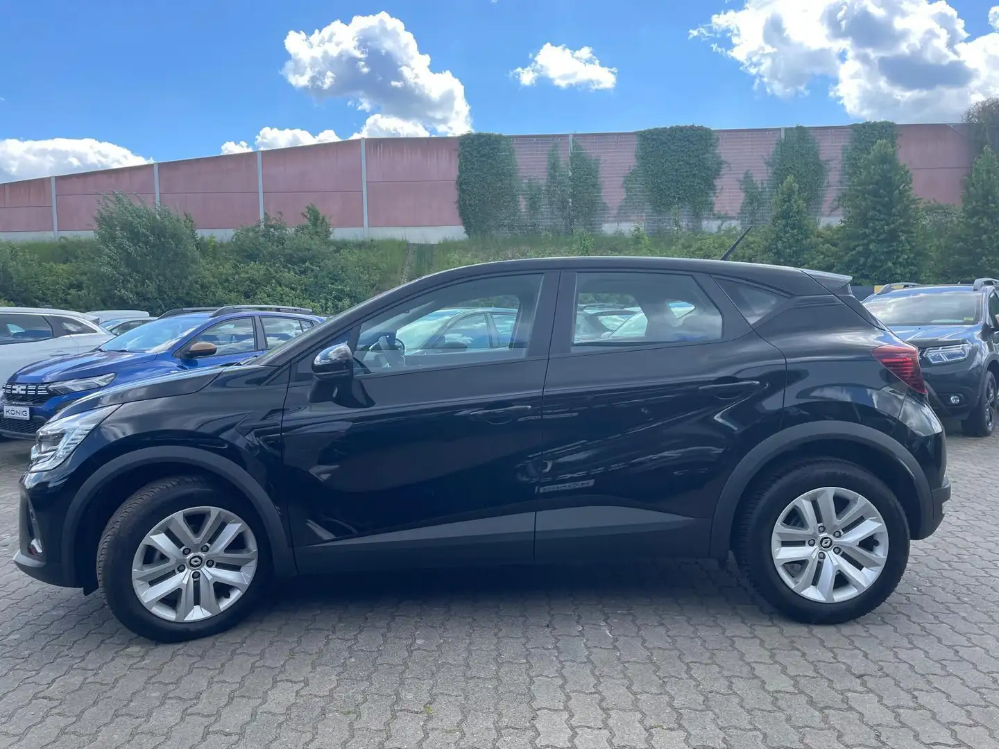 Renault Captur 1.3 TCe 140 EVOLUTION Klima Automatik Zwart - 2