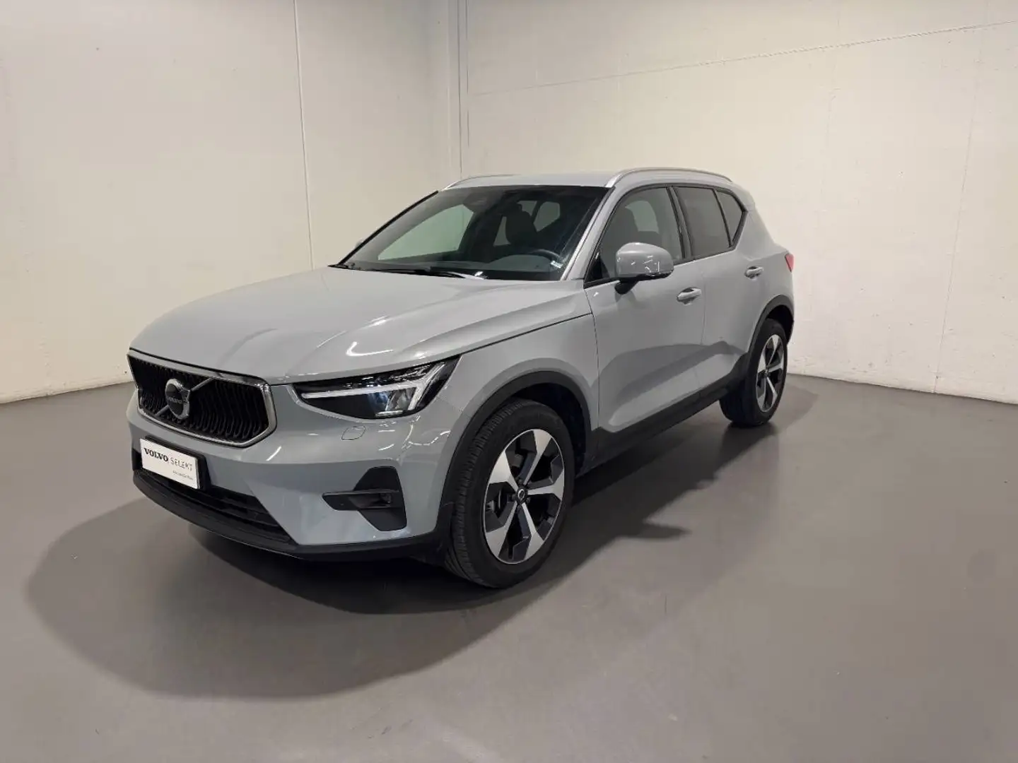 Volvo XC40 T2 CORE AUTO Grigio - 1