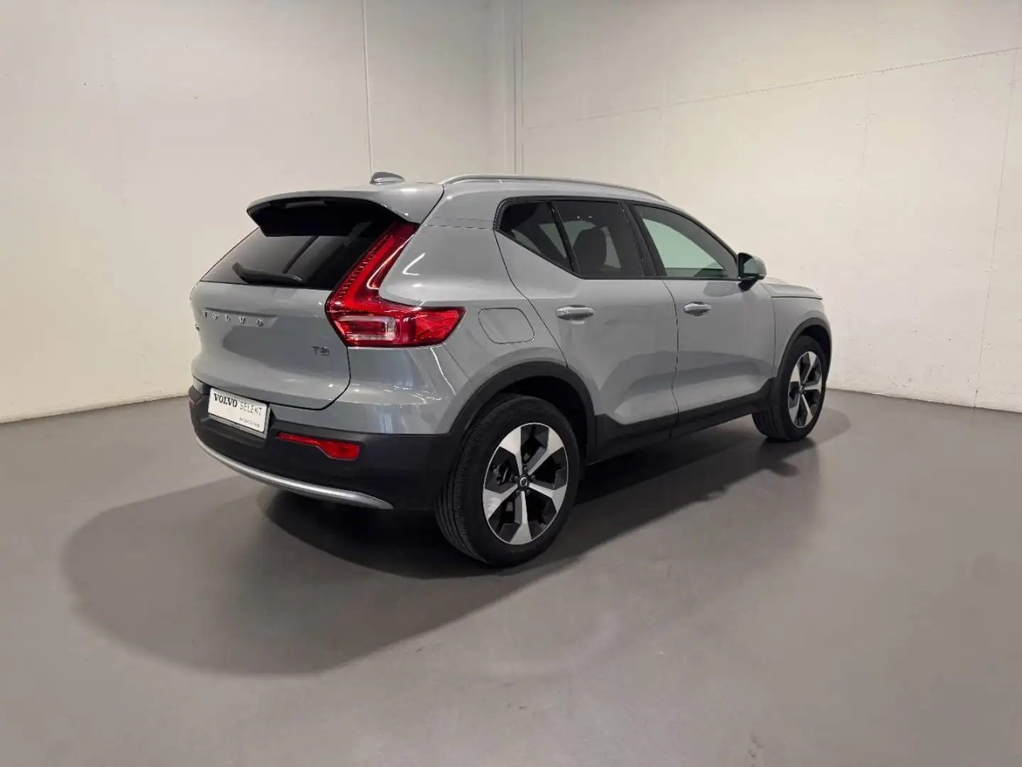 Volvo XC40 T2 CORE AUTO Grigio - 2