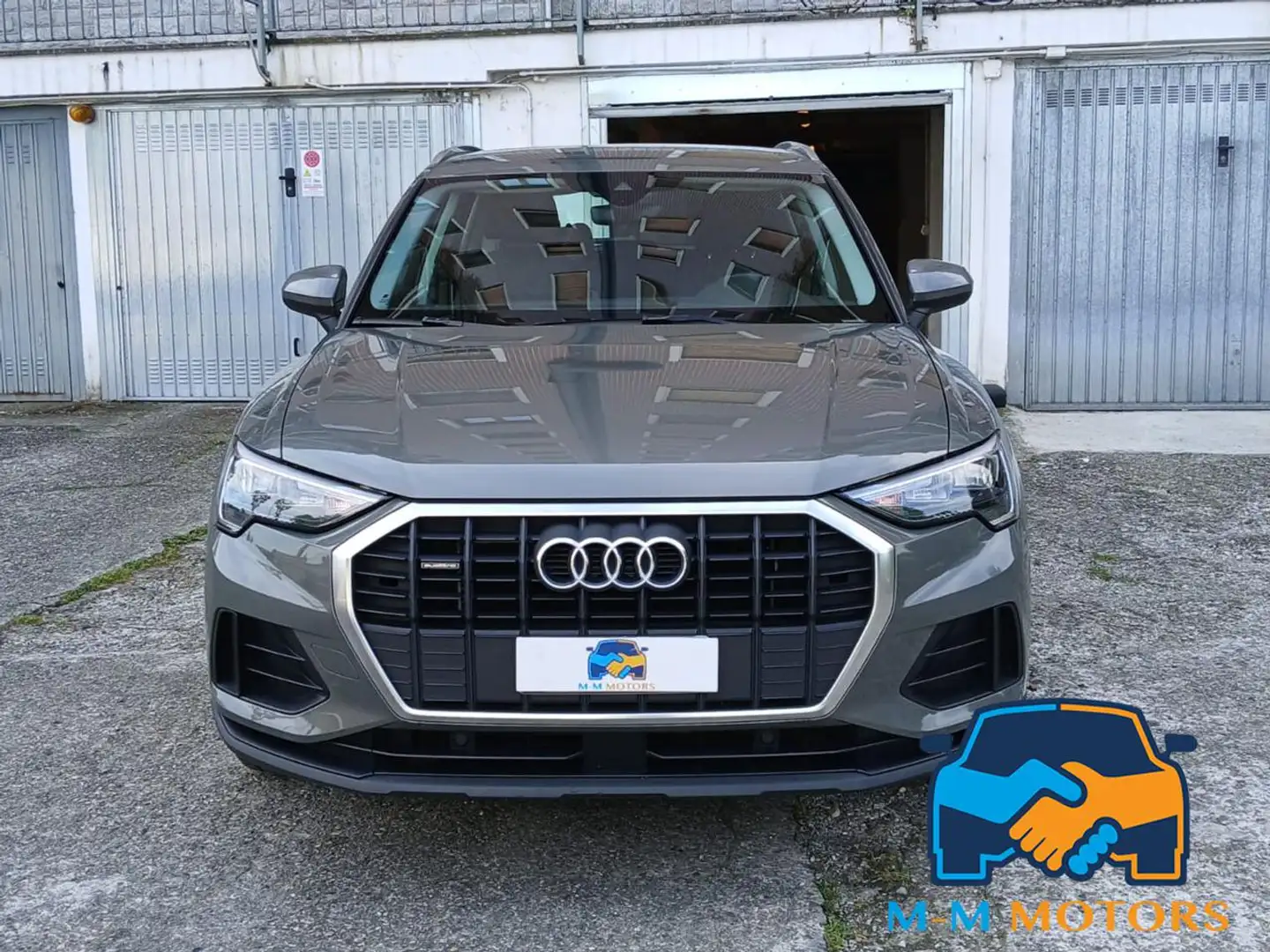 Audi Q3 40 TFSI quattro S tronic Business Grigio - 2