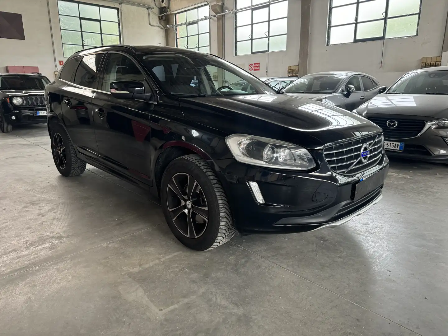 Volvo XC60 2.0 d3 Momentum 136cv geartronic - 2