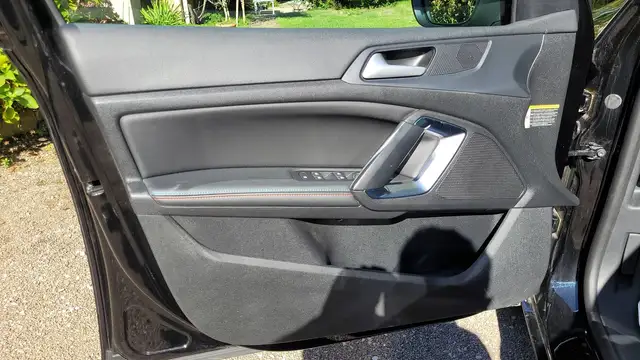 Peugeot 308 view 7