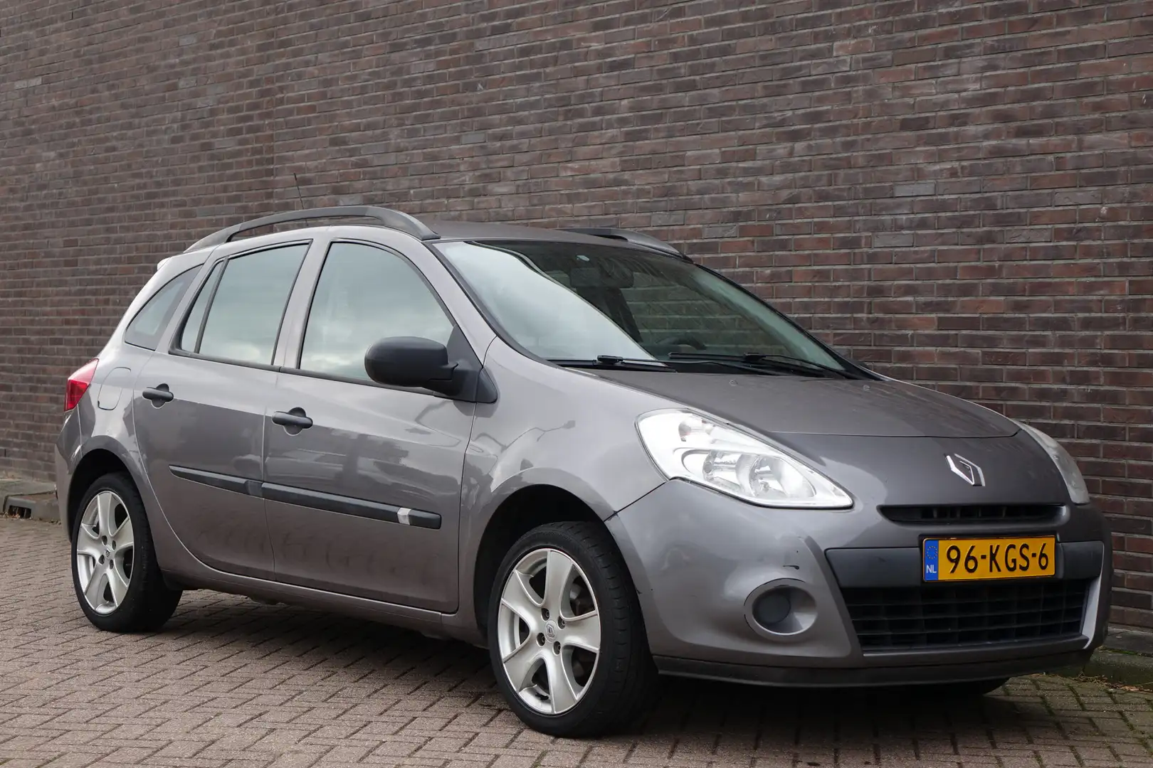 Renault Clio Estate 1.2-16V Special Line Airco, navigatie, nieu Gris - 2