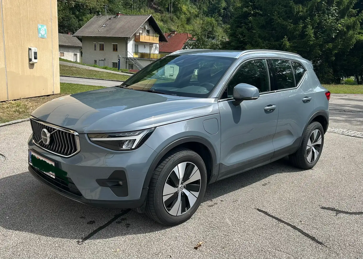 Volvo XC40 XC40 B4 AWD Plus Bright Aut. Plus Bright Grau - 1