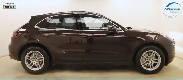 Porsche Macan view 5