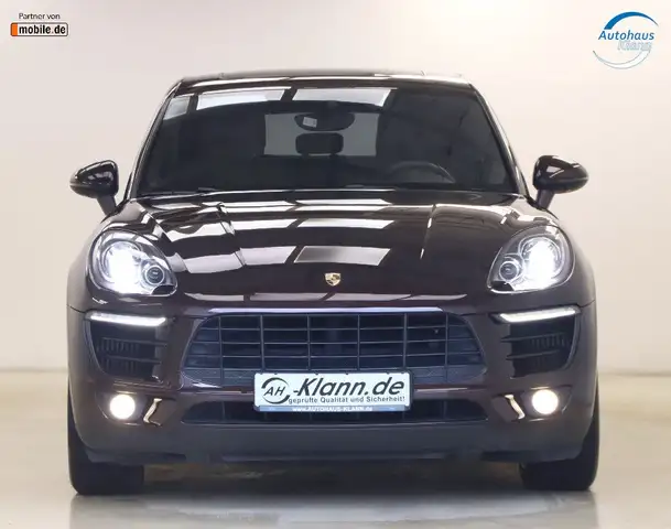 Porsche Macan view 2