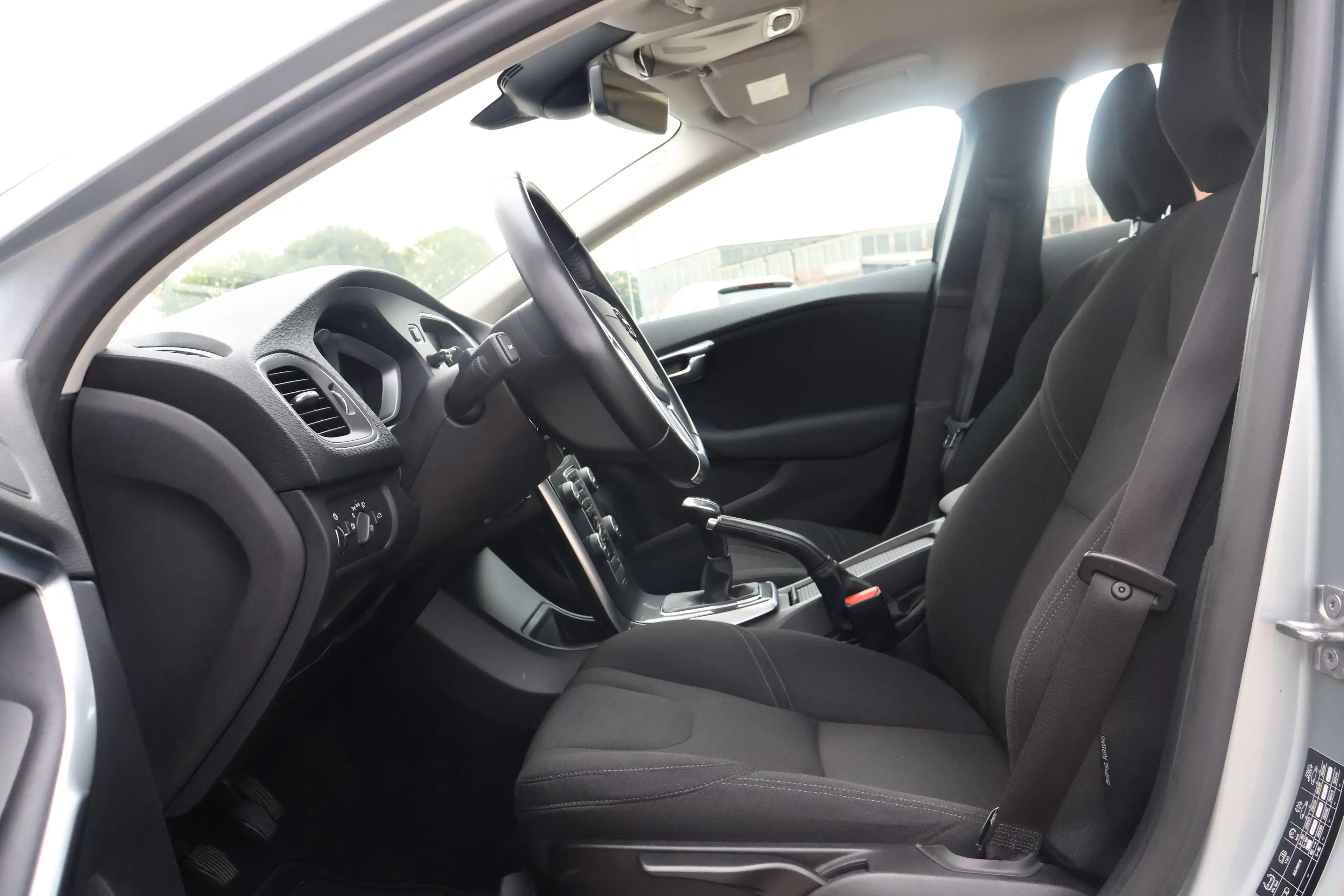 Volvo V40 T3 Polar | Achteruitrijcamera | Full LED | Stoelve — photo 8
