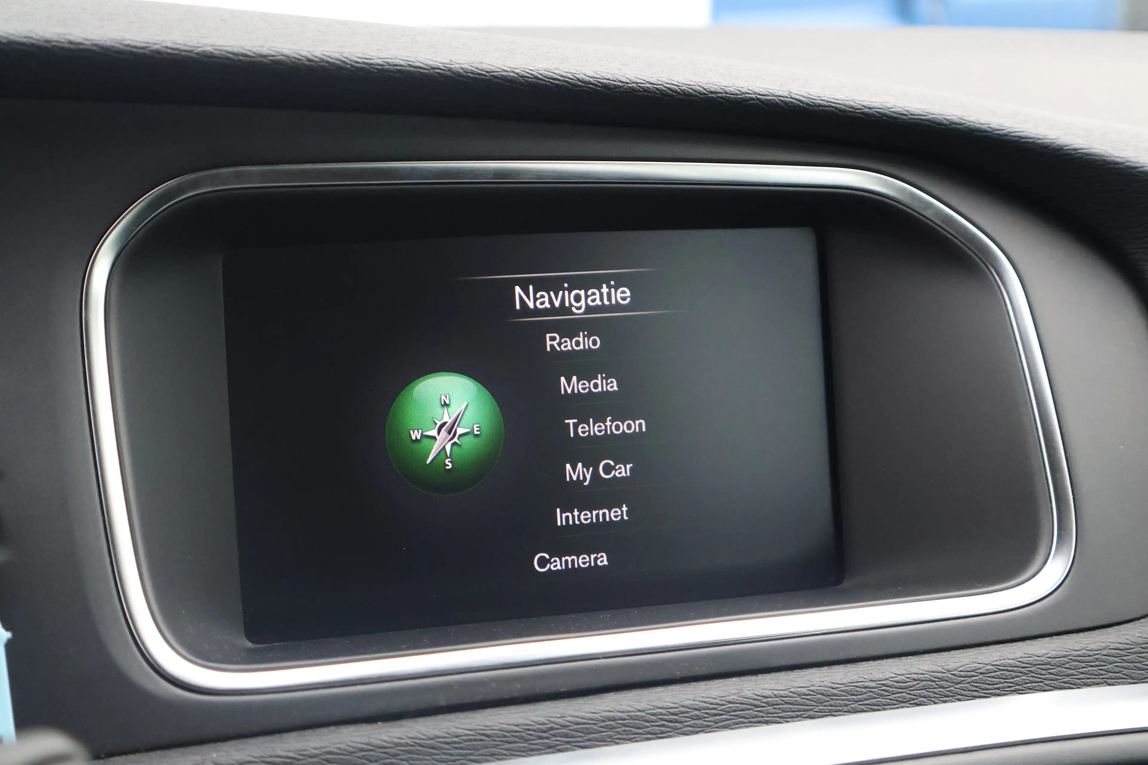 Volvo V40 T3 Polar | Achteruitrijcamera | Full LED | Stoelve — photo 17