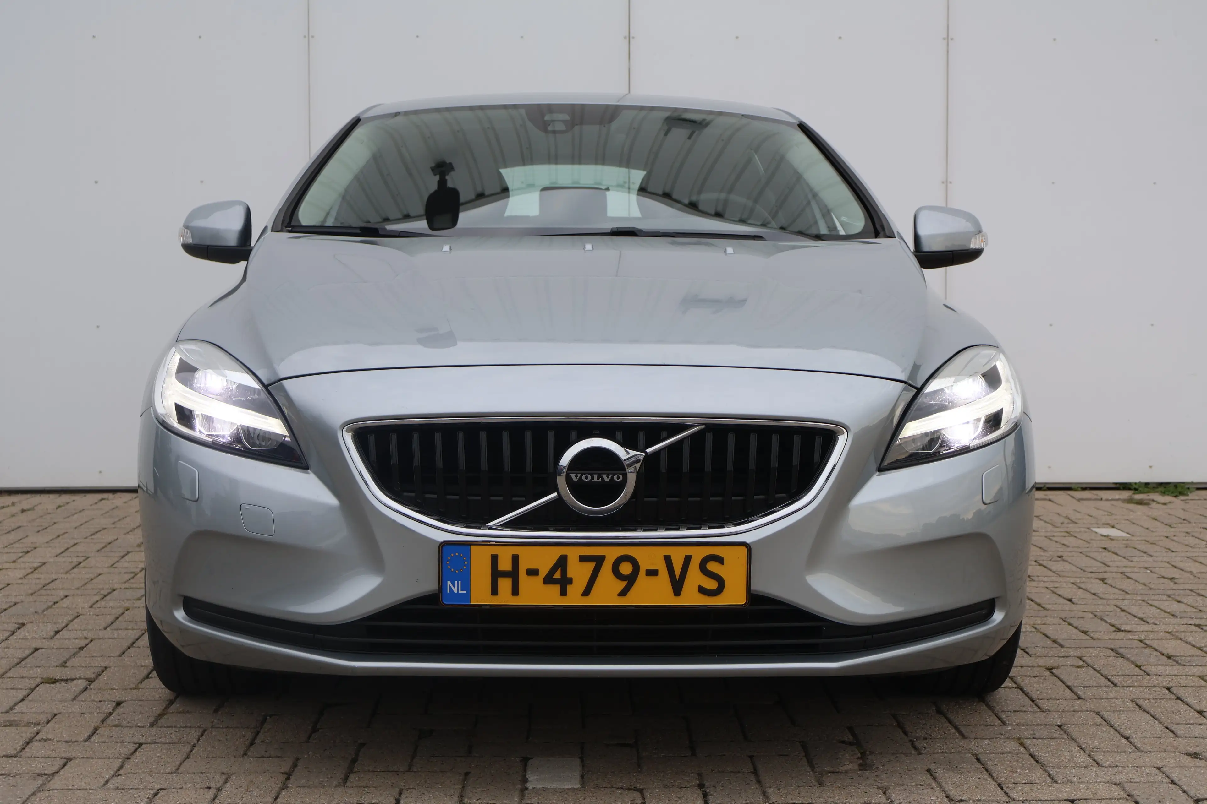 Volvo V40 T3 Polar | Achteruitrijcamera | Full LED | Stoelve — photo 2