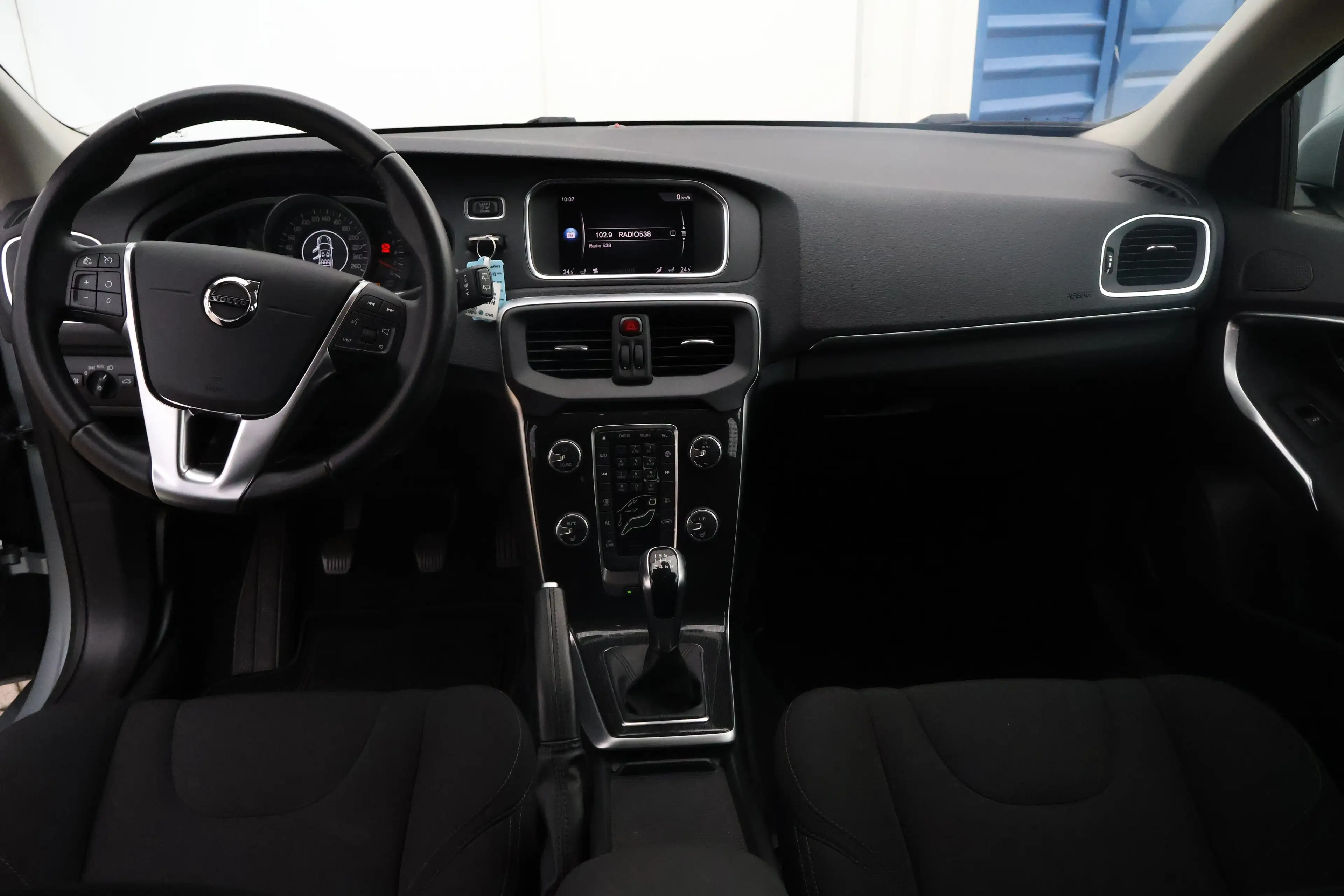Volvo V40 T3 Polar | Achteruitrijcamera | Full LED | Stoelve — photo 4