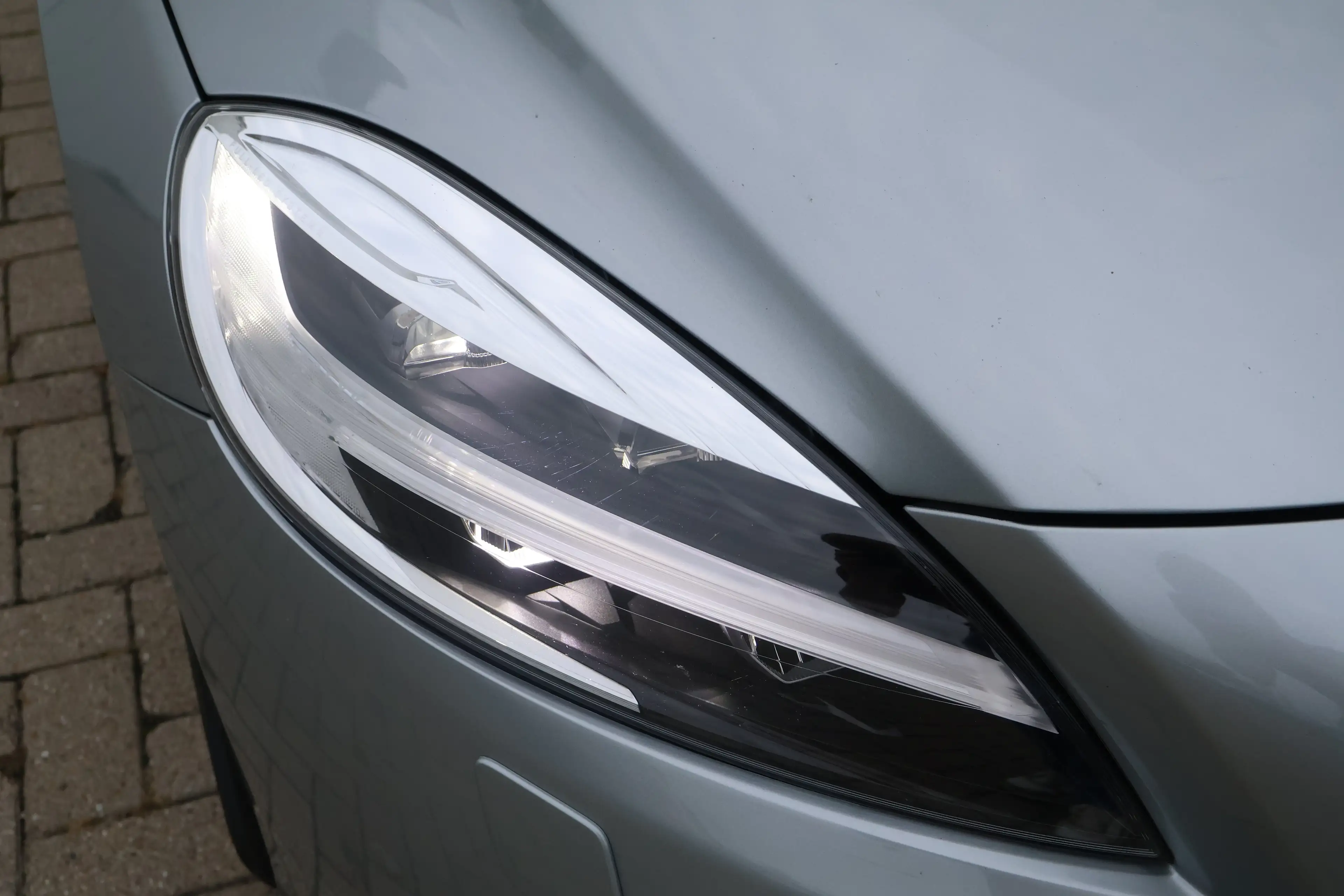Volvo V40 T3 Polar | Achteruitrijcamera | Full LED | Stoelve — photo 36