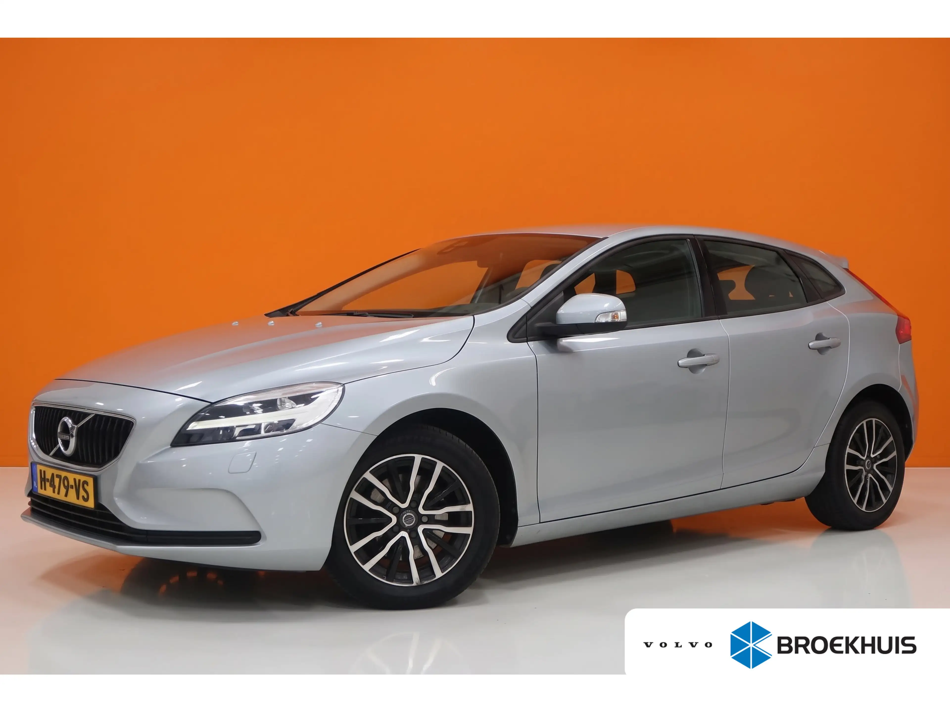Volvo V40 T3 Polar | Achteruitrijcamera | Full LED | Stoelve