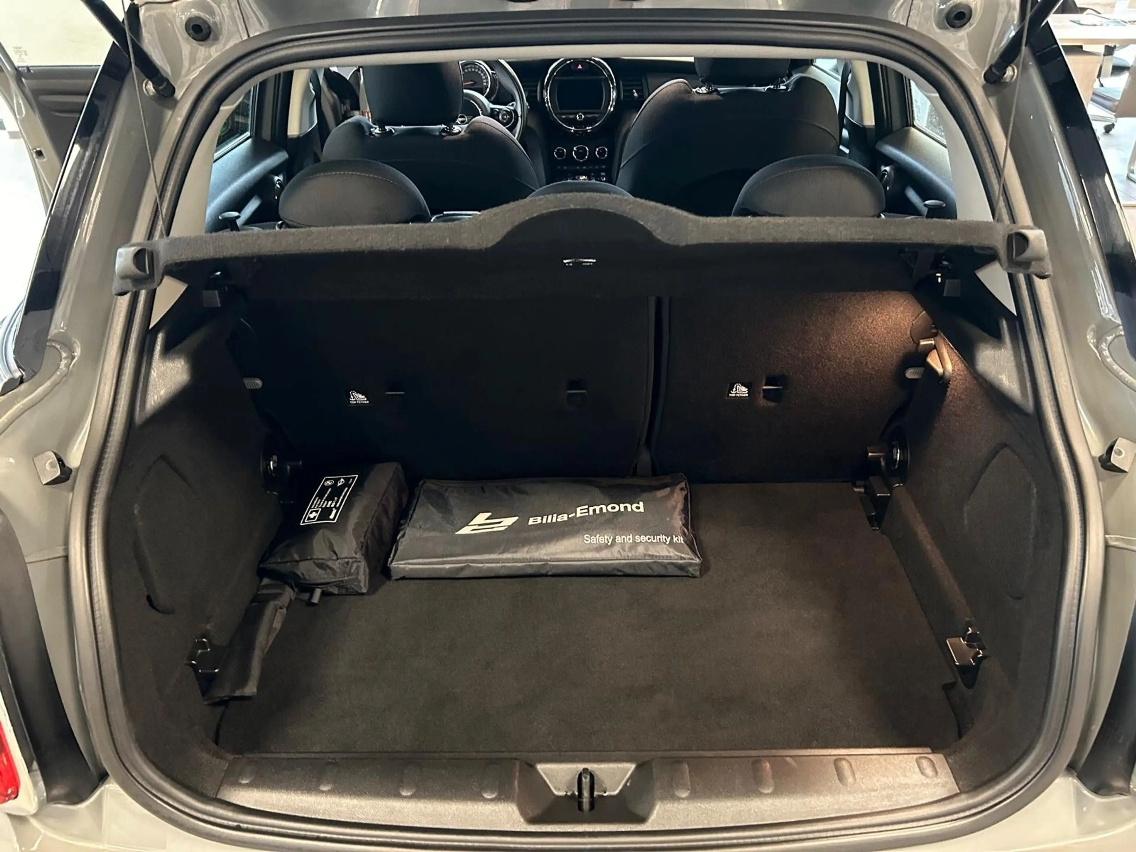 MINI Cooper D **NAVI**LEDER**SHZ**R-KAMERA** — photo 13