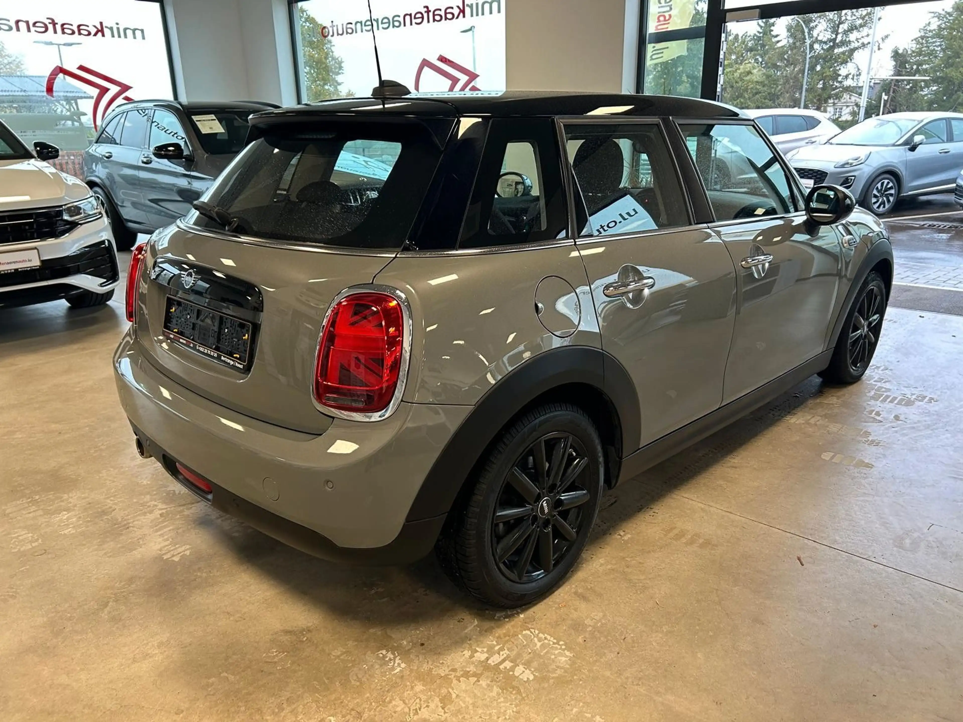 MINI Cooper D **NAVI**LEDER**SHZ**R-KAMERA** — photo 3