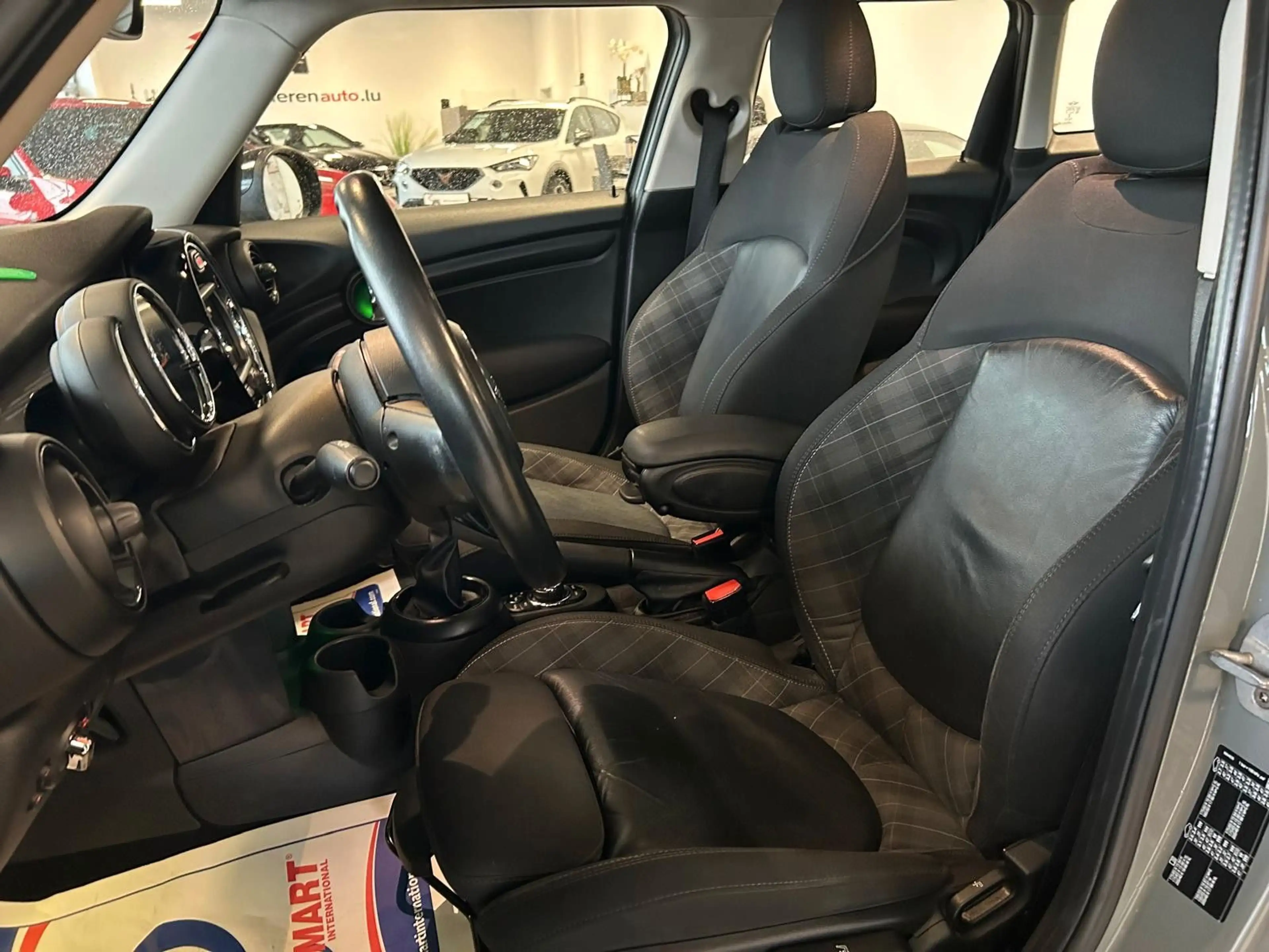 MINI Cooper D **NAVI**LEDER**SHZ**R-KAMERA** — photo 11
